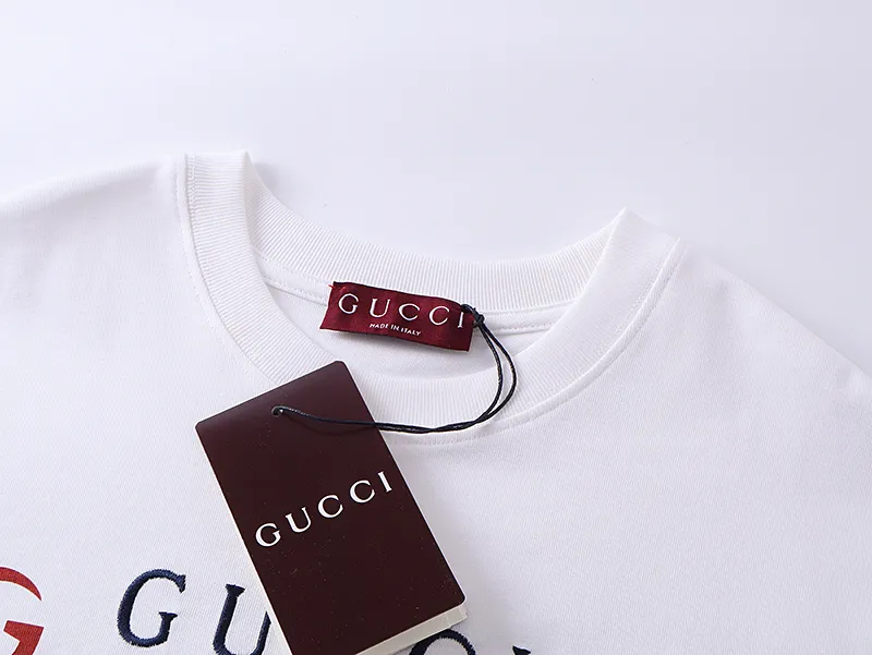 GUCCI 2025年春夏新作 ホワイトTシャツ ホースビットプリント - 画像 (4)