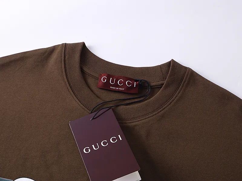 GUCCI 2025 春夏 ブラウン クラシックプリント Tシャツ - 画像 (4)