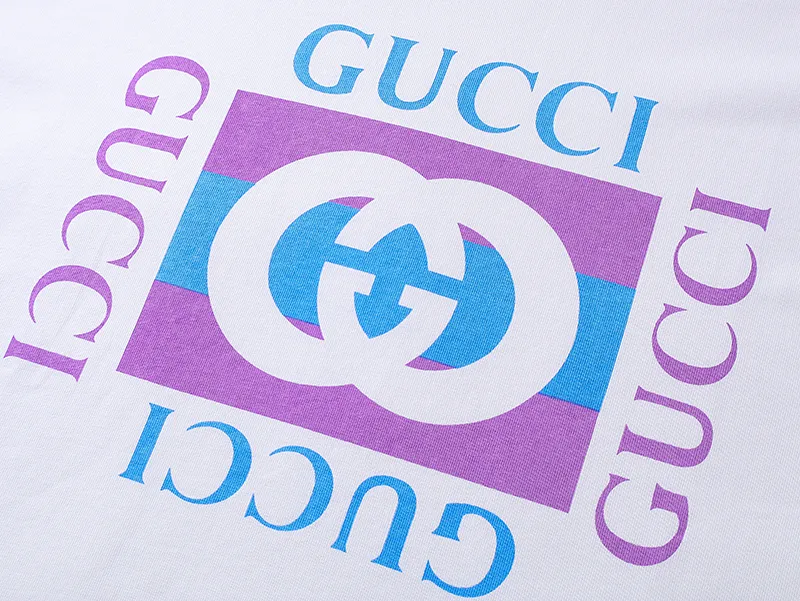 GUCCI 2025SS ホワイト ロゴTシャツ - 画像 (6)