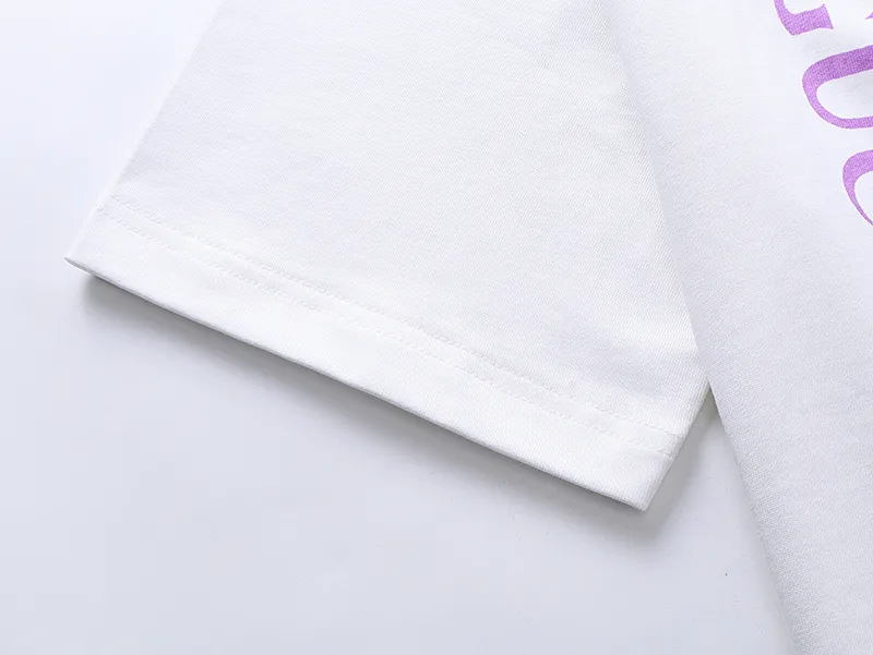 GUCCI 2025SS ホワイト ロゴTシャツ - 画像 (7)