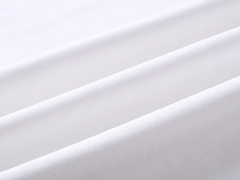 GUCCI 2025SS ホワイト ロゴTシャツ - 画像 (8)