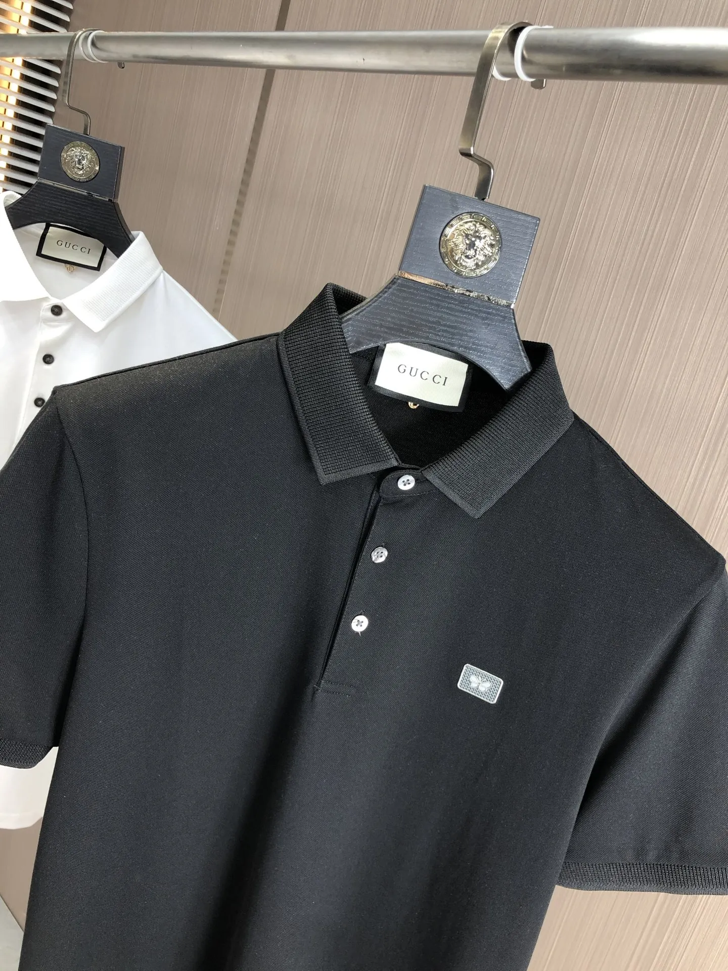 Gucci 2025春夏新款黒ポロシャツ - 画像 (4)