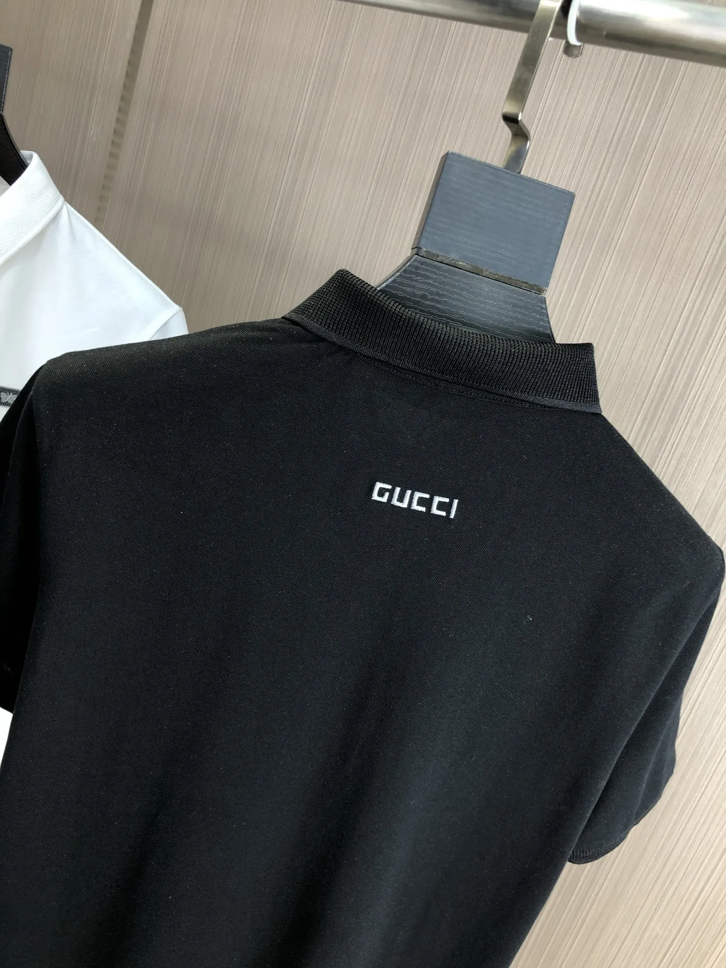 Gucci 2025春夏新款黒ポロシャツ - 画像 (10)