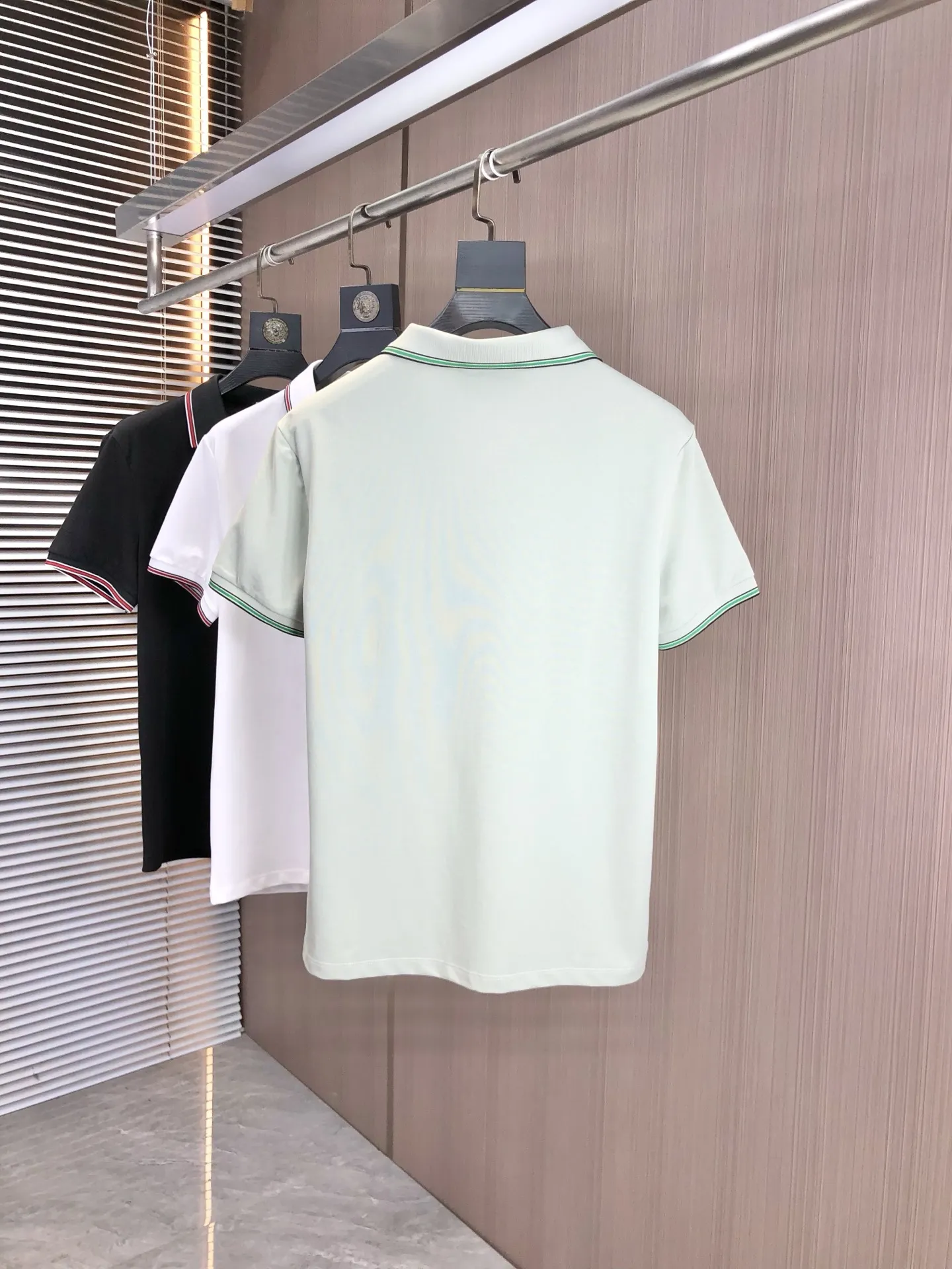 Gucci 2025春夏新款ライトグリーンポロシャツ - 画像 (3)