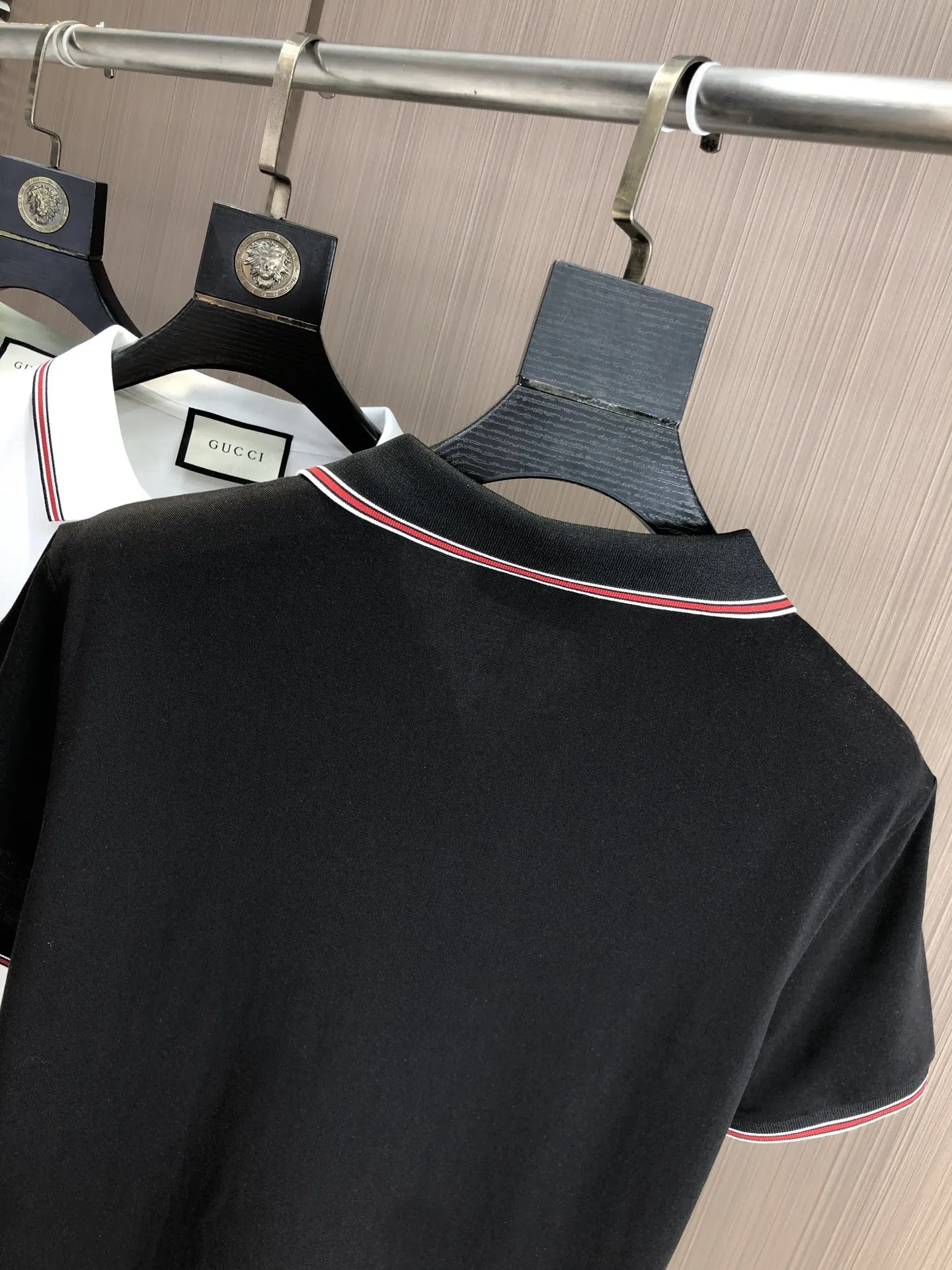 Gucci 2025春夏新款黒ポロシャツ - 画像 (10)