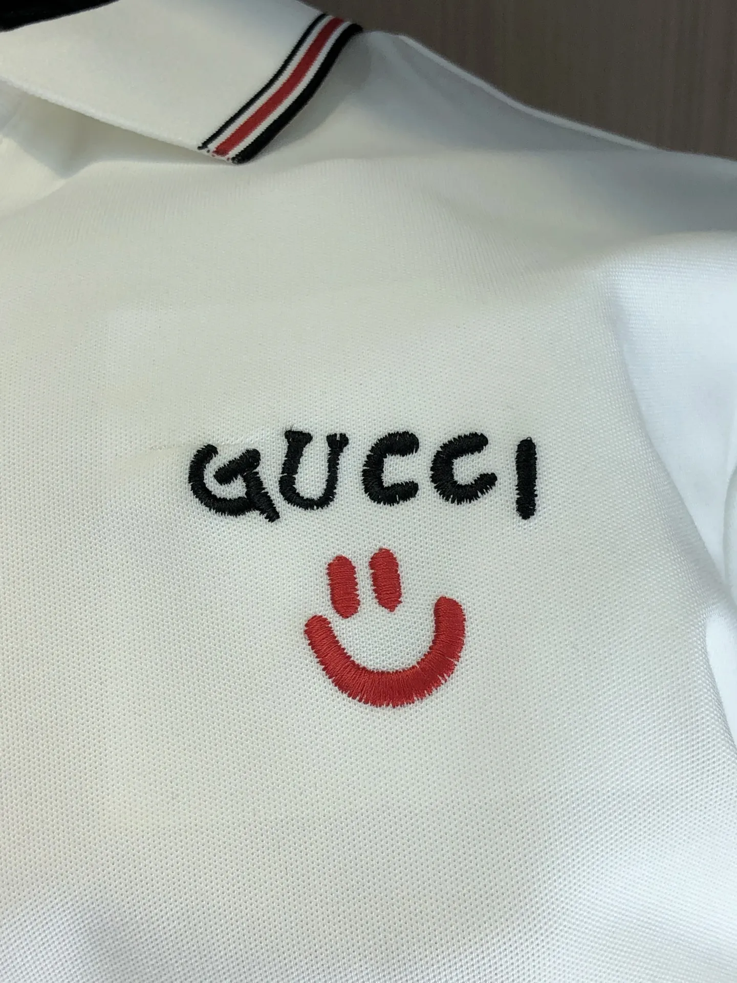 Gucci 2025 春夏の新作ホワイトポロシャツ - 画像 (8)