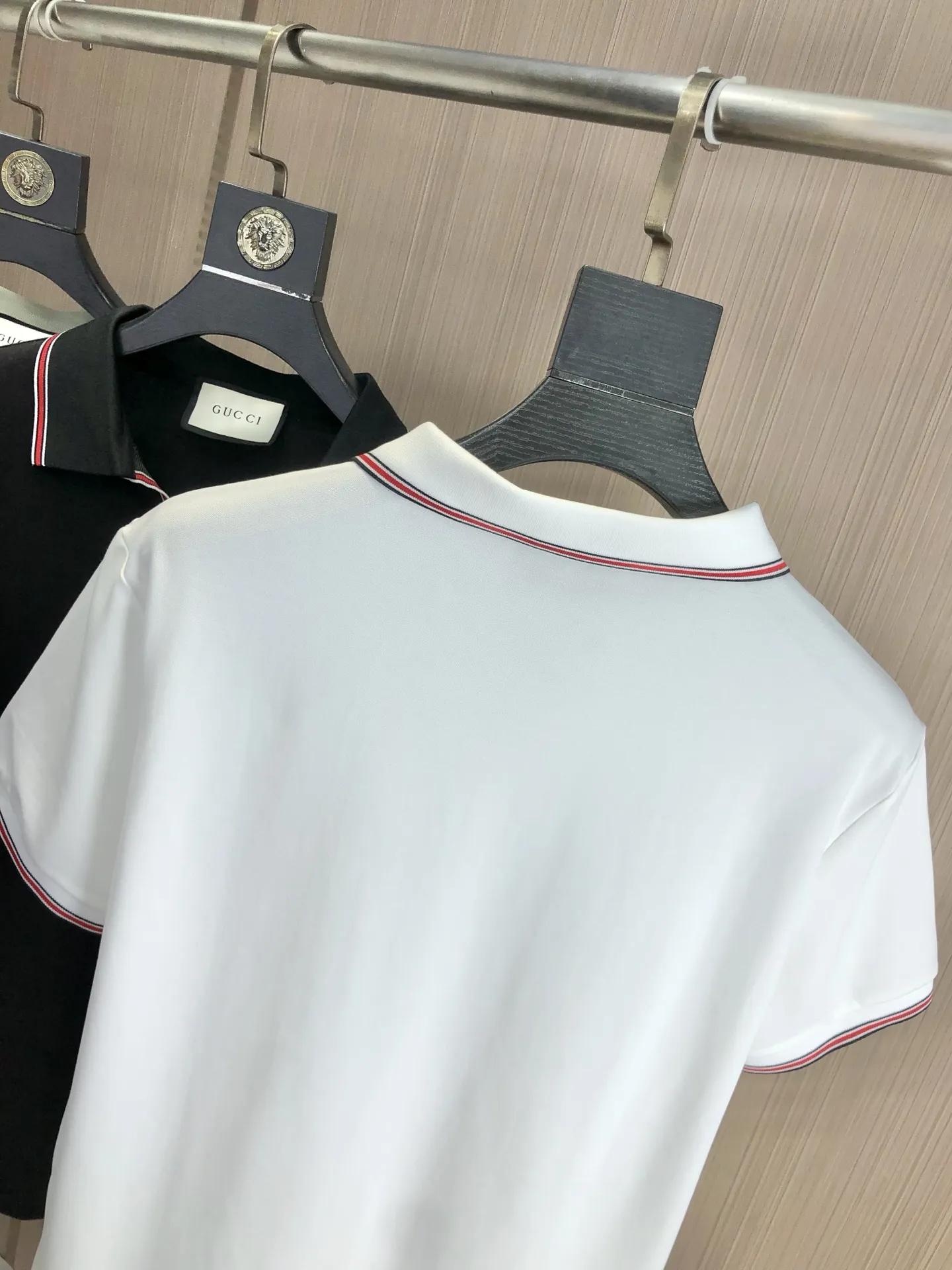 Gucci 2025 春夏の新作ホワイトポロシャツ - 画像 (10)