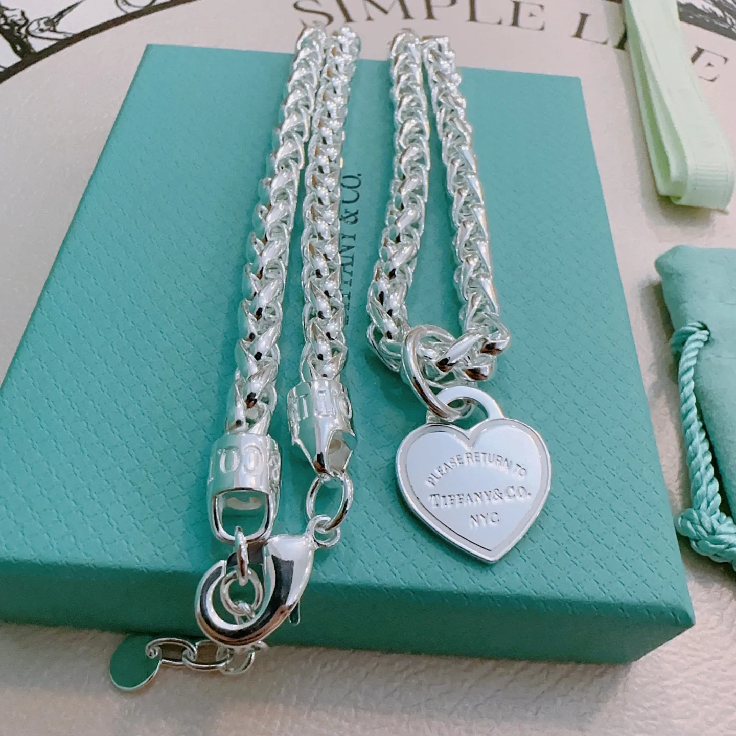 TIFFANY&CO新作黒ブレスレット豚の鼻スタイル - 画像 (7)