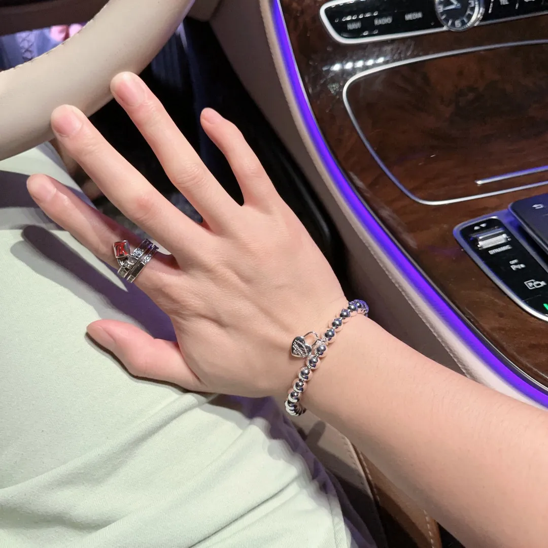 TIFFANY&CO新作黒ブレスレット豚の鼻スタイル - 画像 (8)