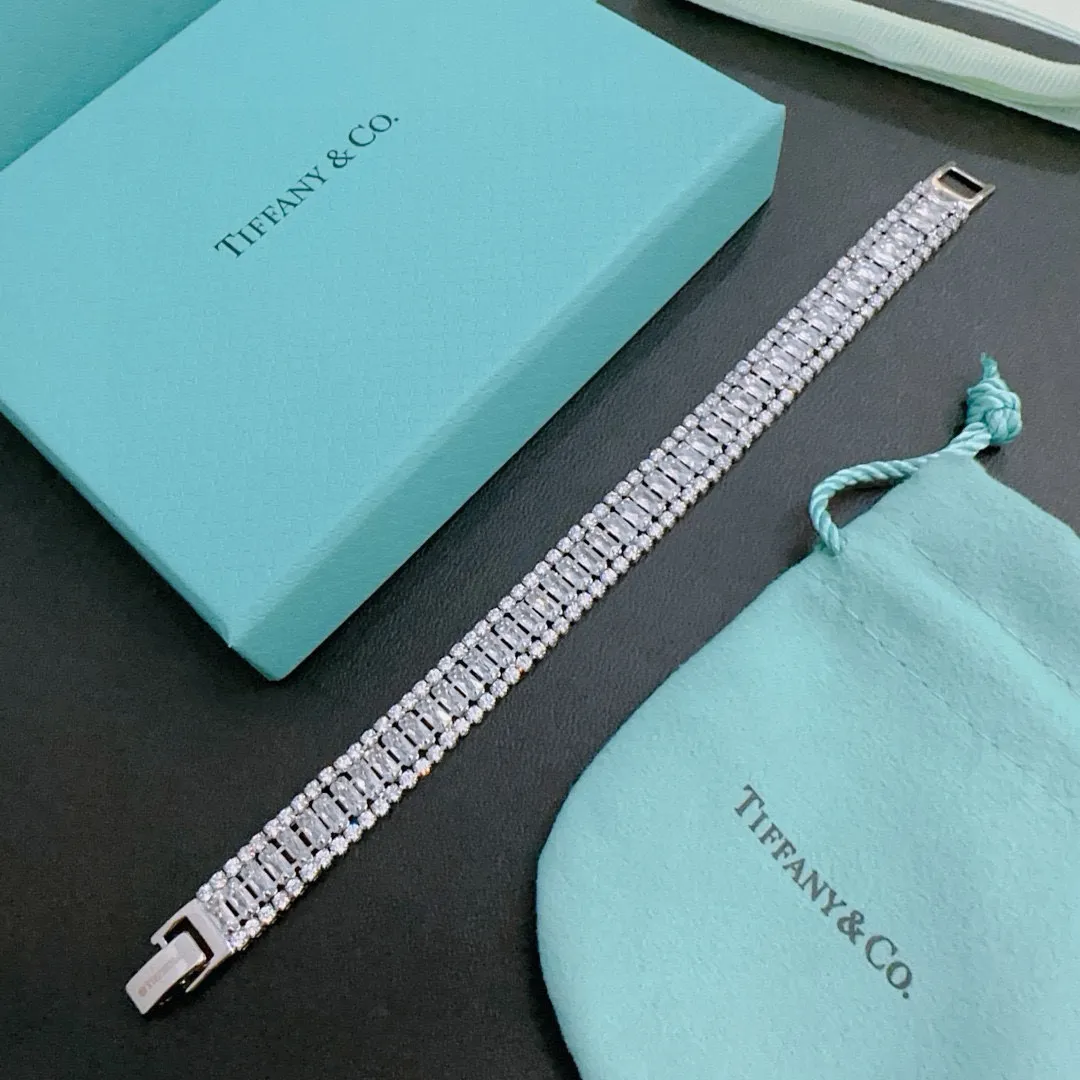 TIFFANY & CO 新作黒ブレスレット豚の鼻デザイン - 画像 (7)