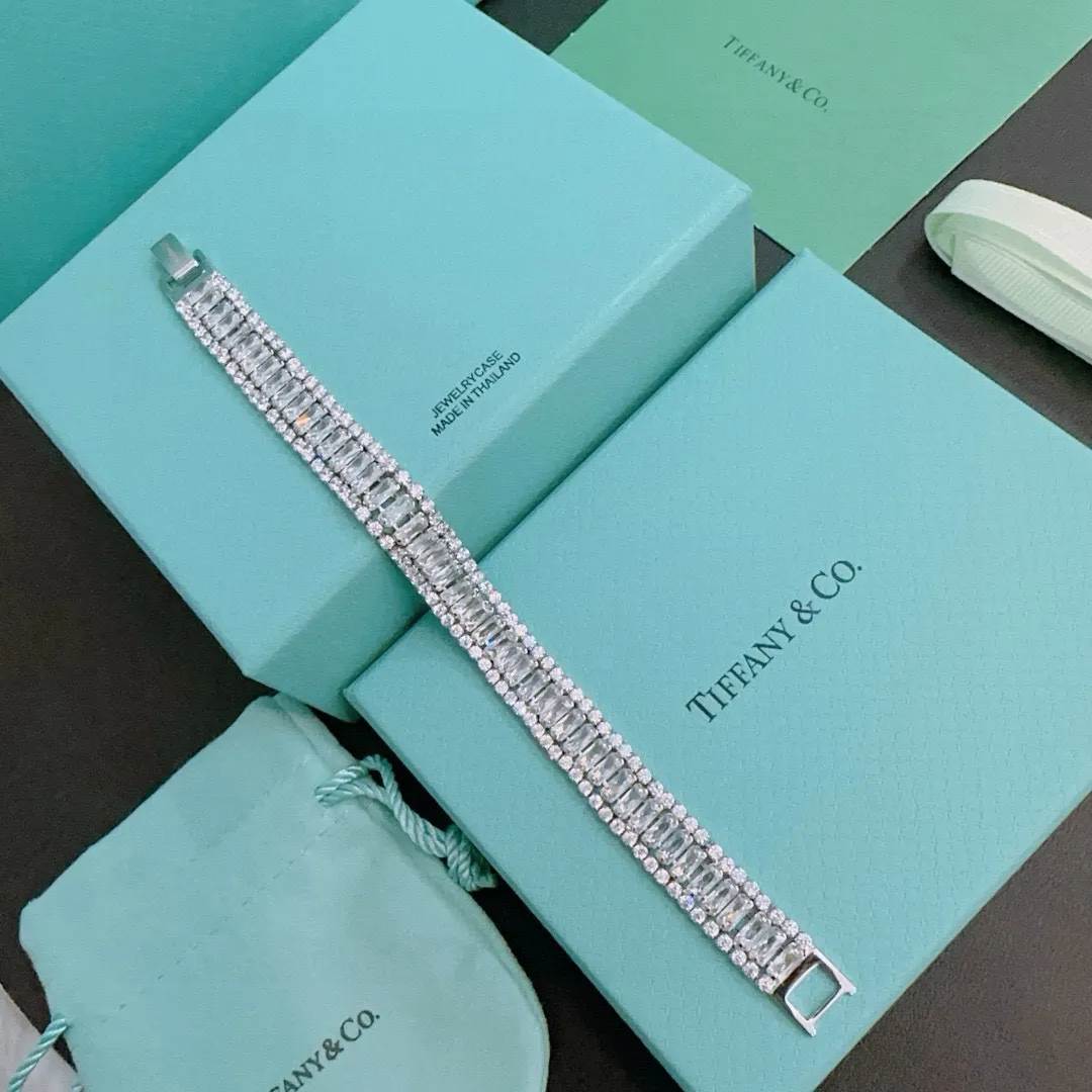 TIFFANY & CO 新作黒ブレスレット豚の鼻デザイン - 画像 (9)