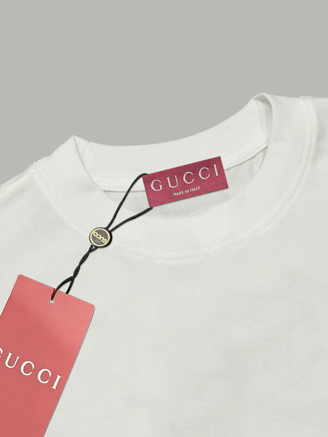 GUCCI 白 Tシャツ レトロデザイン - 画像 (4)