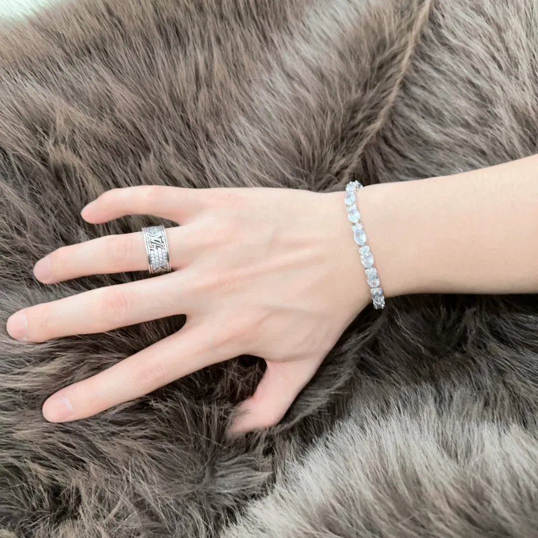 TIFFANY&Co新作黒ブレスレット豚の鼻デザイン - 画像 (8)