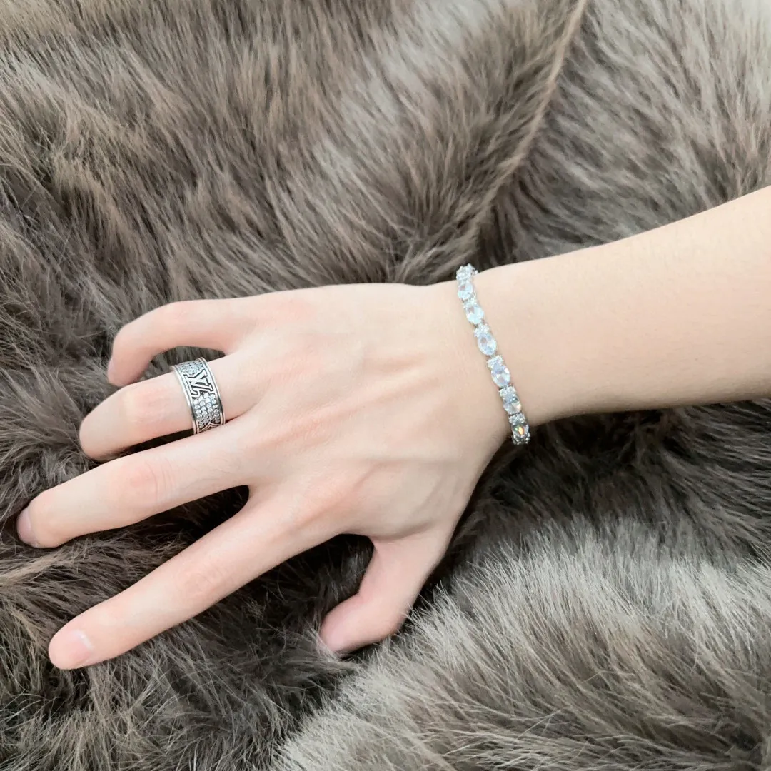 TIFFANY&Co新作黒ブレスレット豚の鼻デザイン - 画像 (10)