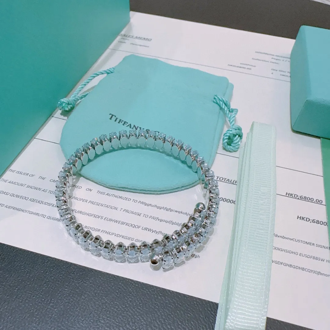 TIFFANY & Co 新作黒ブレスレット豚の鼻デザイン - 画像 (7)