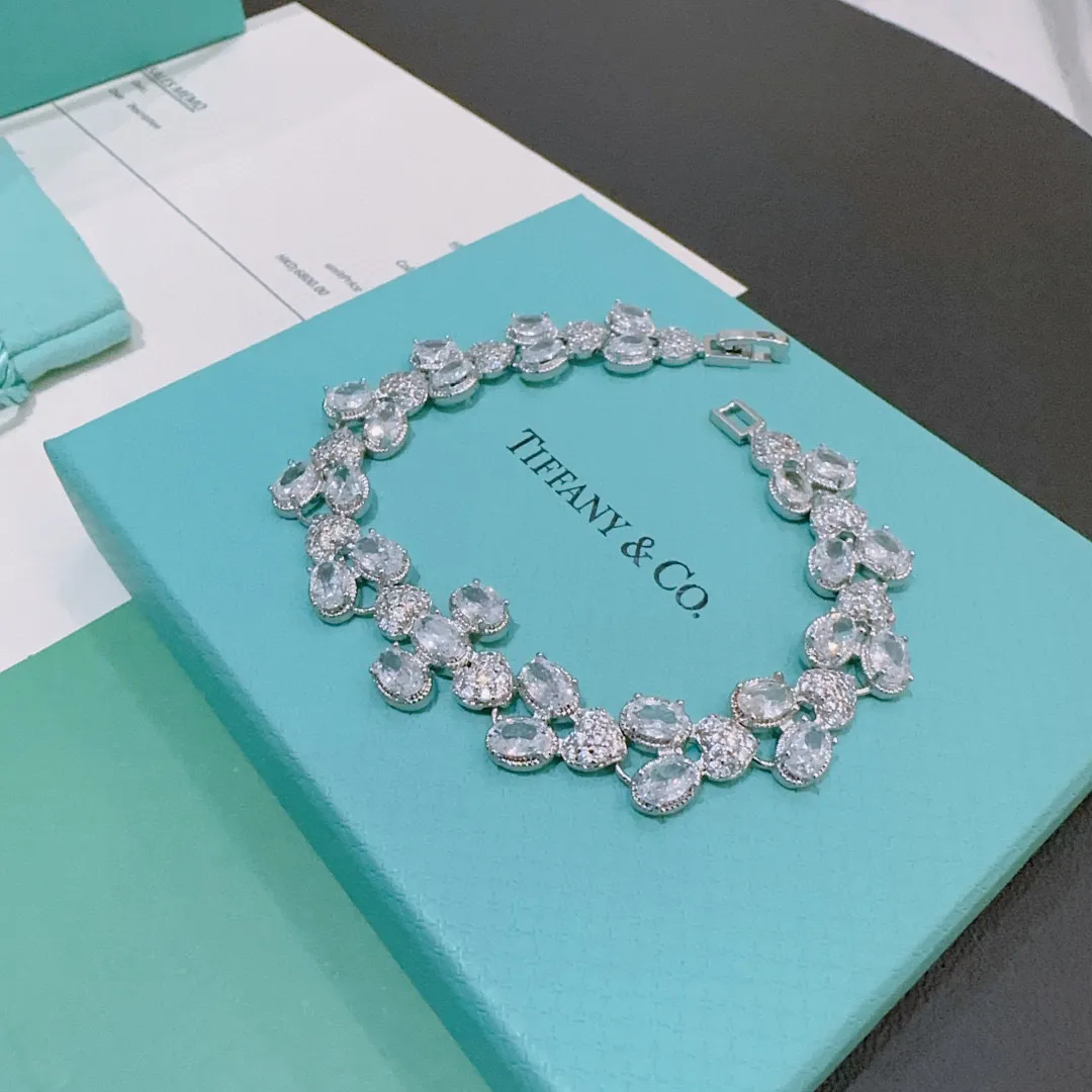 TIFFANY & CO 新作黒ブレスレット豚の鼻デザイン - 画像 (7)