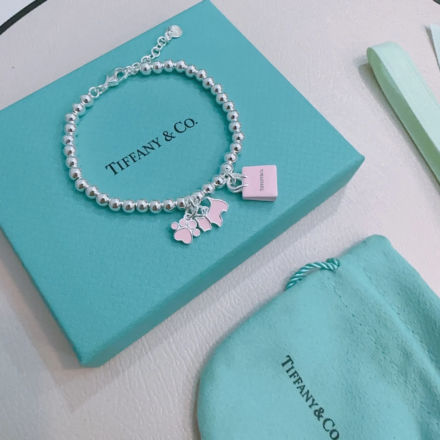 TIFFANY&CO新作黒ブレスレット豚の鼻スタイル - 画像 (5)