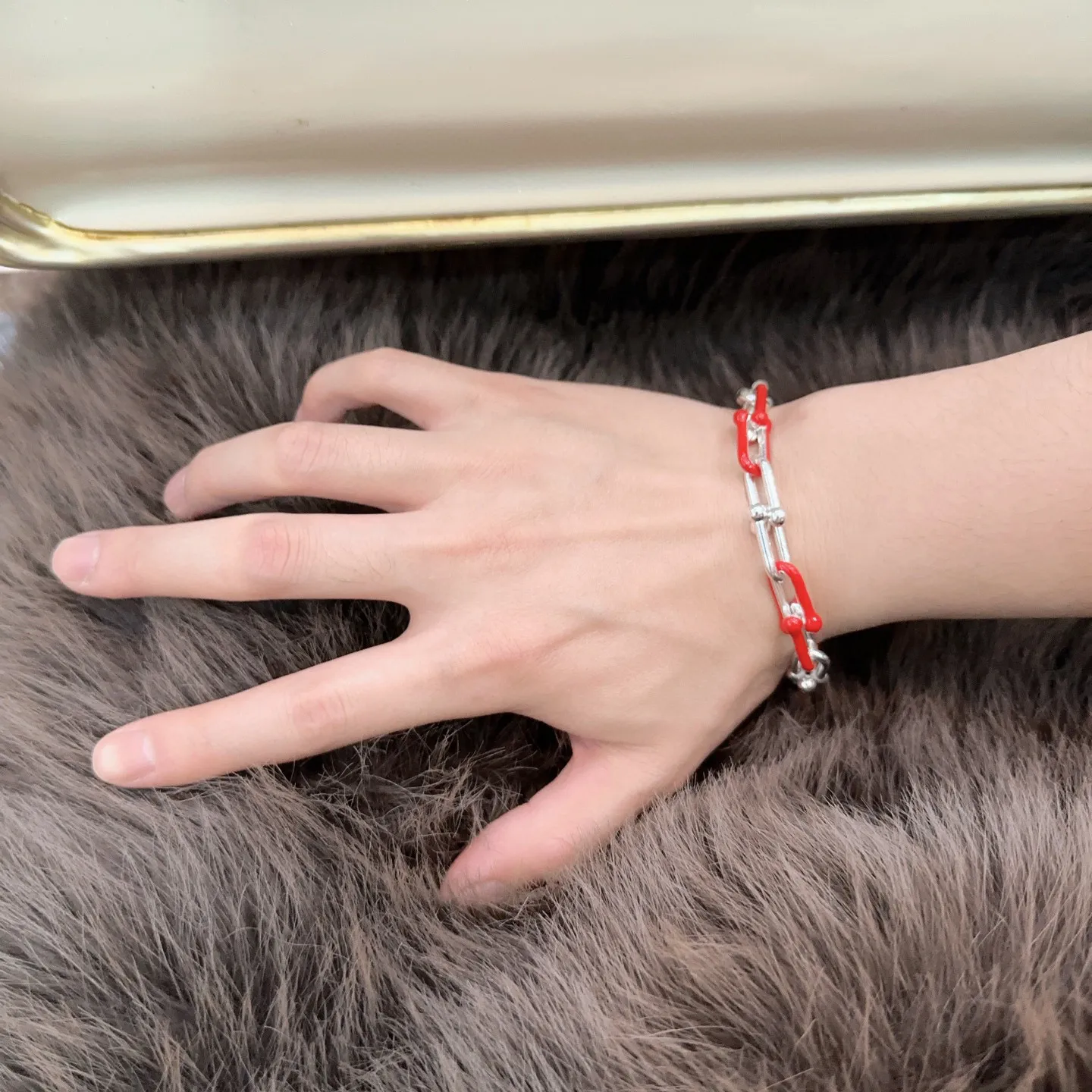 TIFFANY&CO新作黒ブレスレット豚の鼻スタイル - 画像 (8)