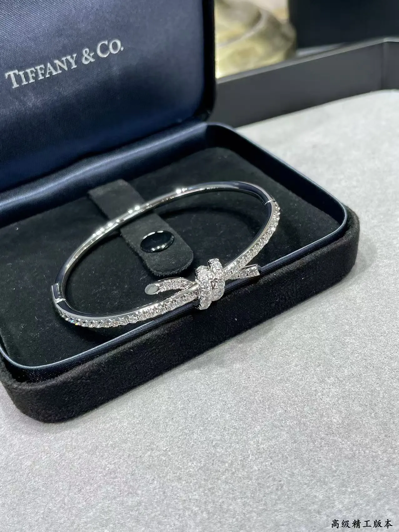 Tiffanyティファニー新作黒ブレスレット豚の鼻スタイル - 画像 (4)