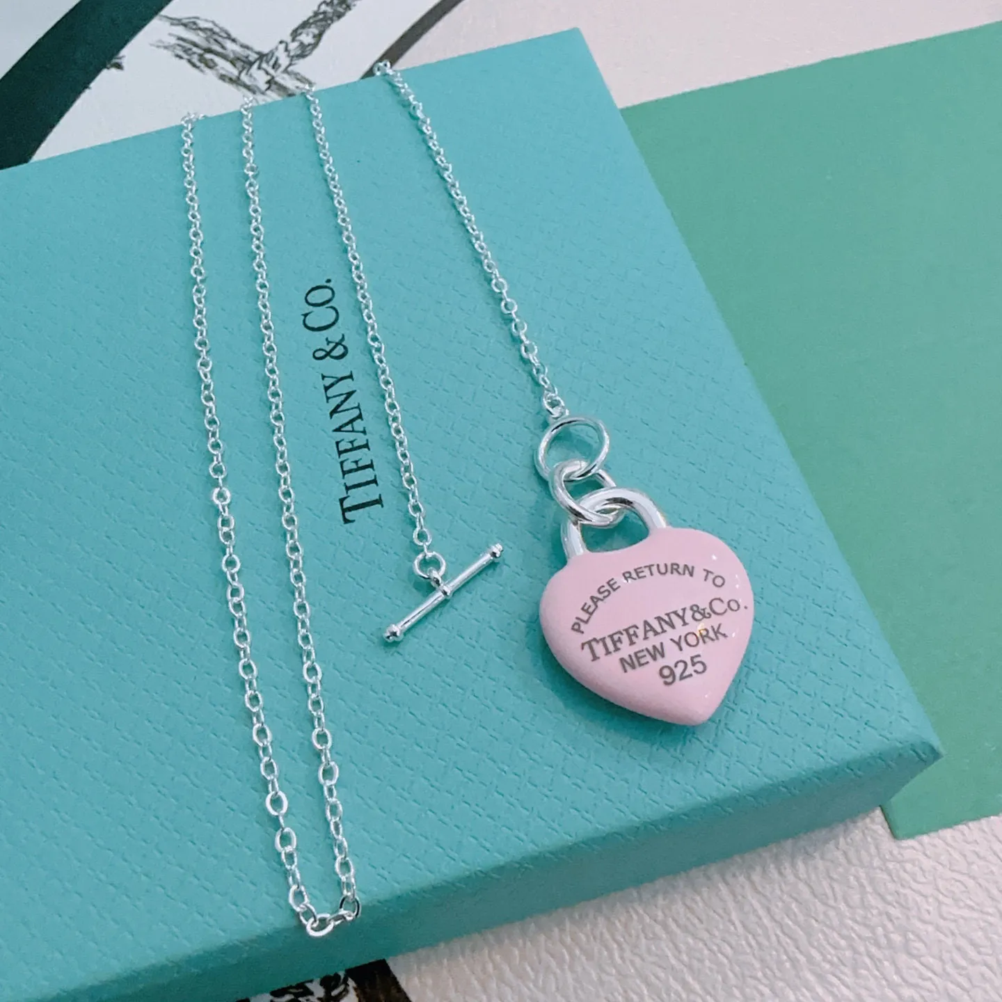 TIFFANY&CO新作黒ブレスレット豚の鼻スタイル - 画像 (5)