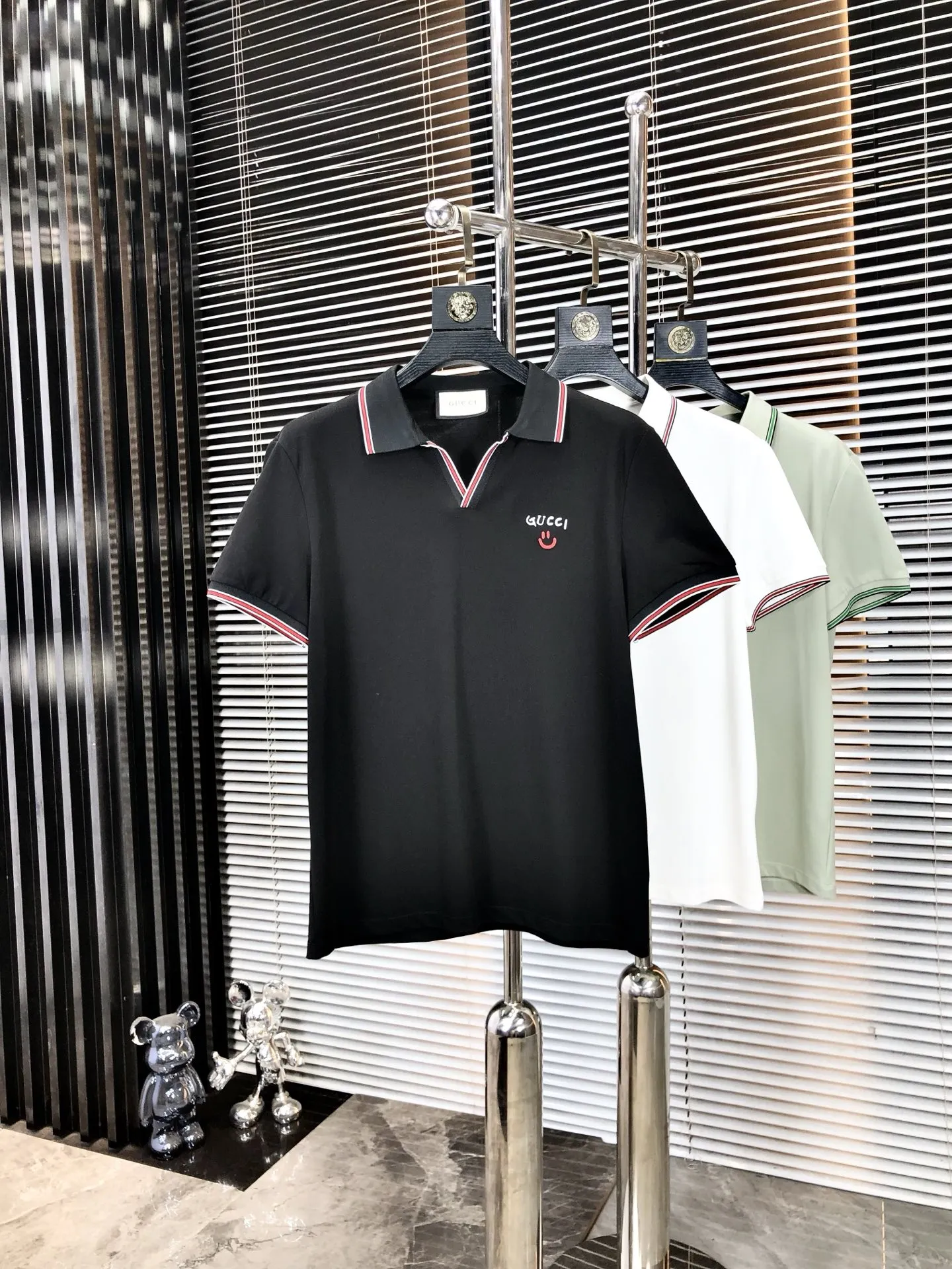 Gucci 2025春夏新款黒ポロシャツ