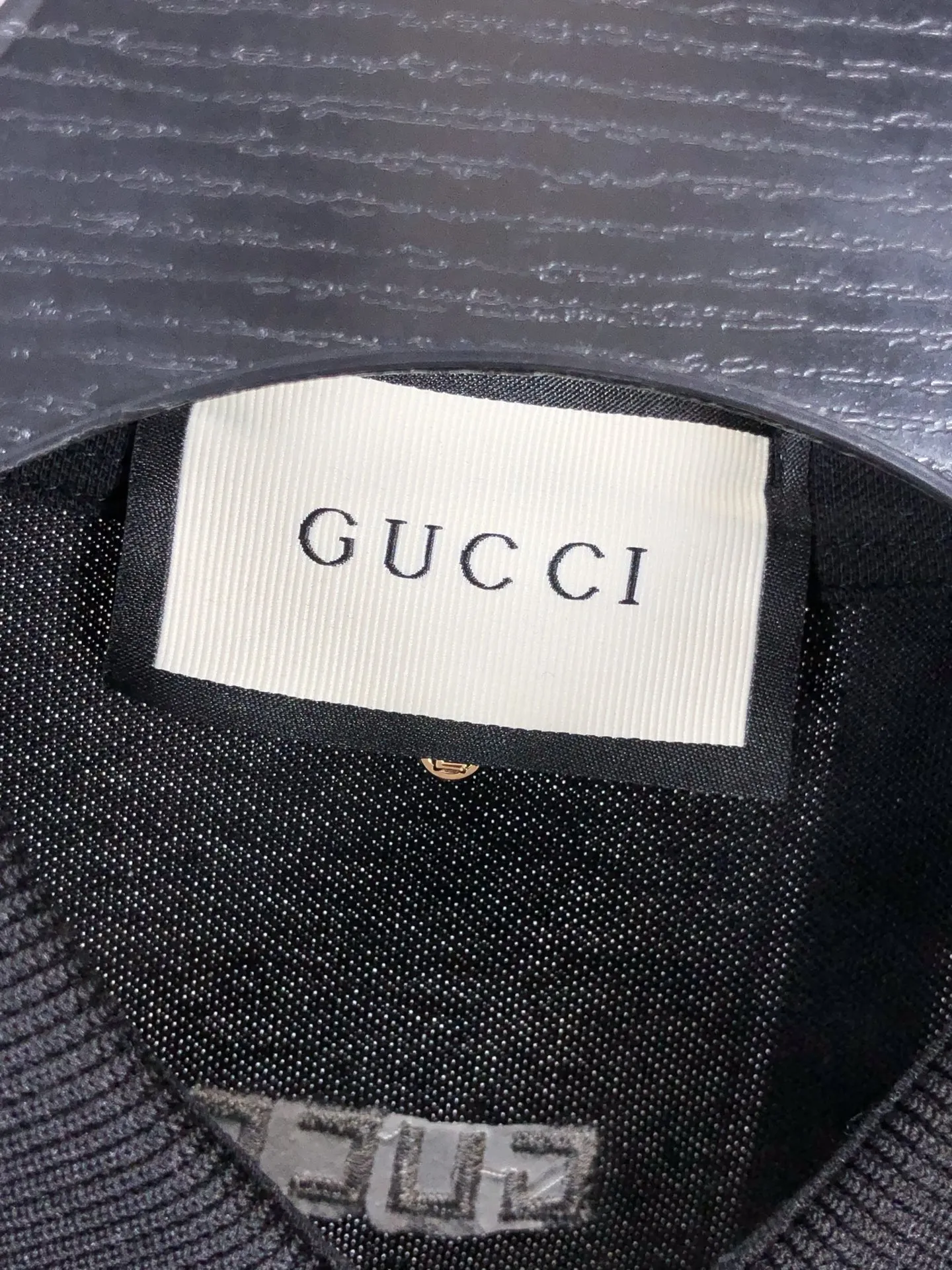 Gucci 2025春夏新作黒ポロシャツ - 画像 (7)