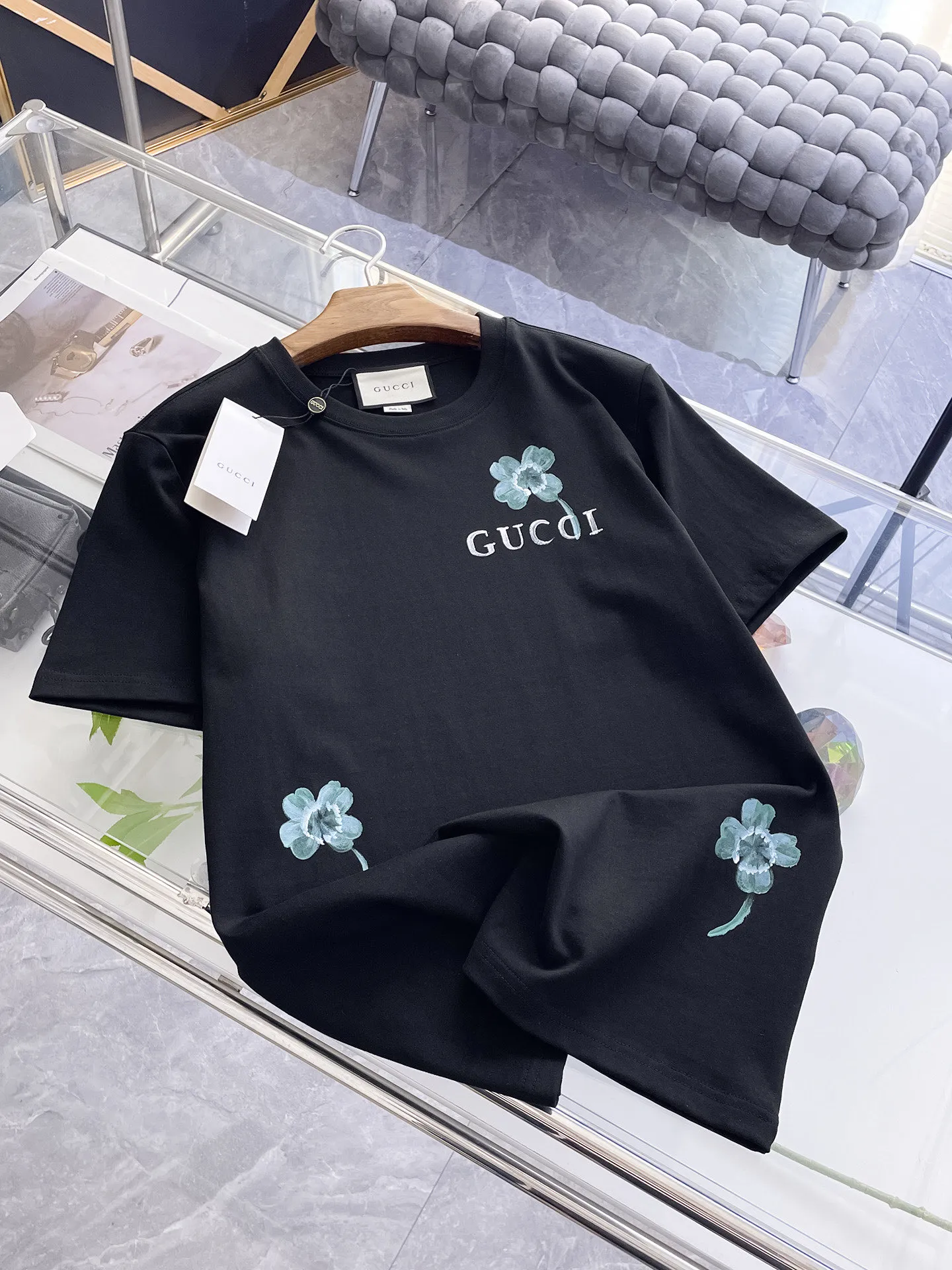 Gucci 新作メンズTシャツ 黒白 カジュアルスタイル