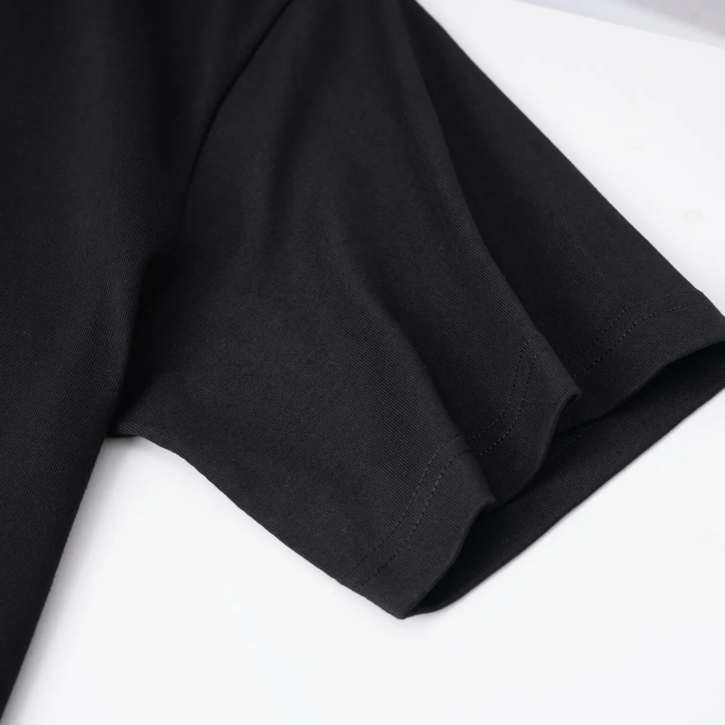 Christian Dior 黒色 立体刺繍Tシャツ - 画像 (8)