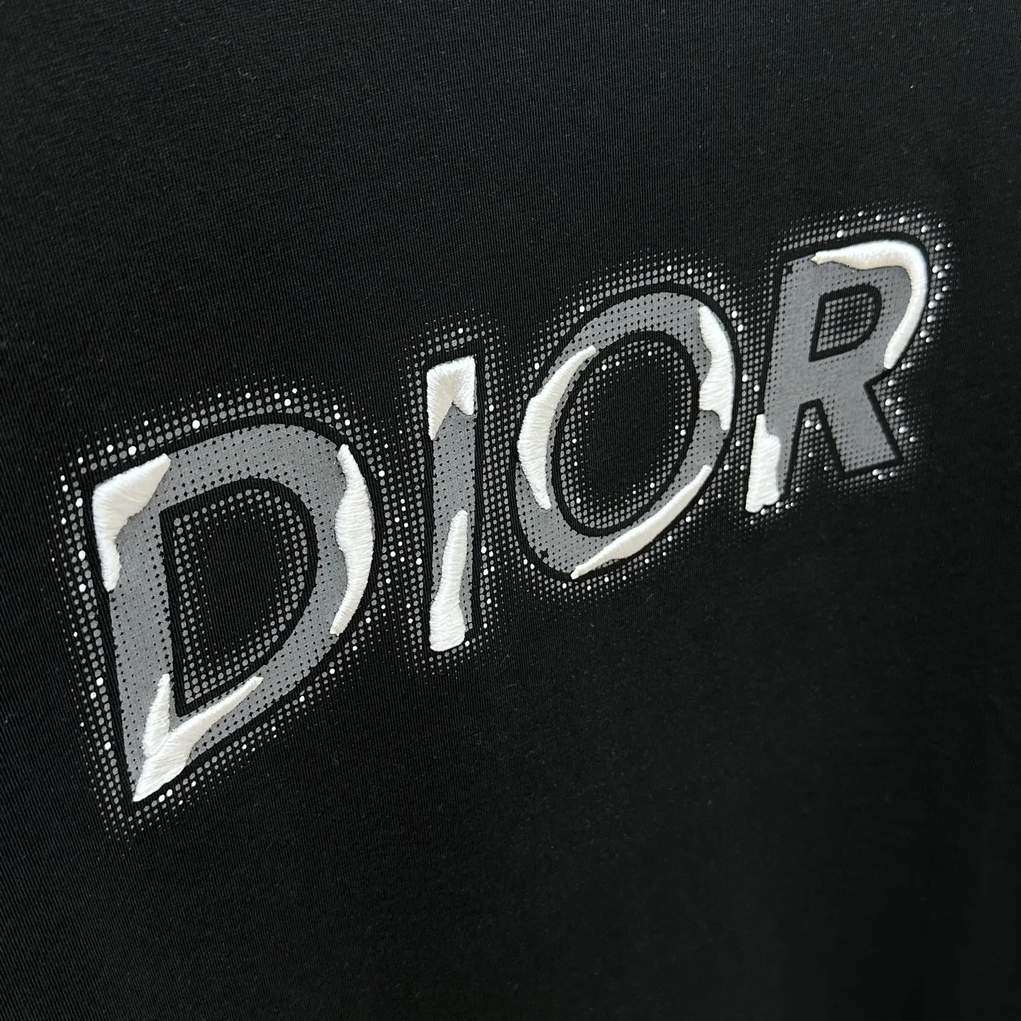 Christian Dior 黒 ロゴ刺繍Tシャツ - 画像 (8)