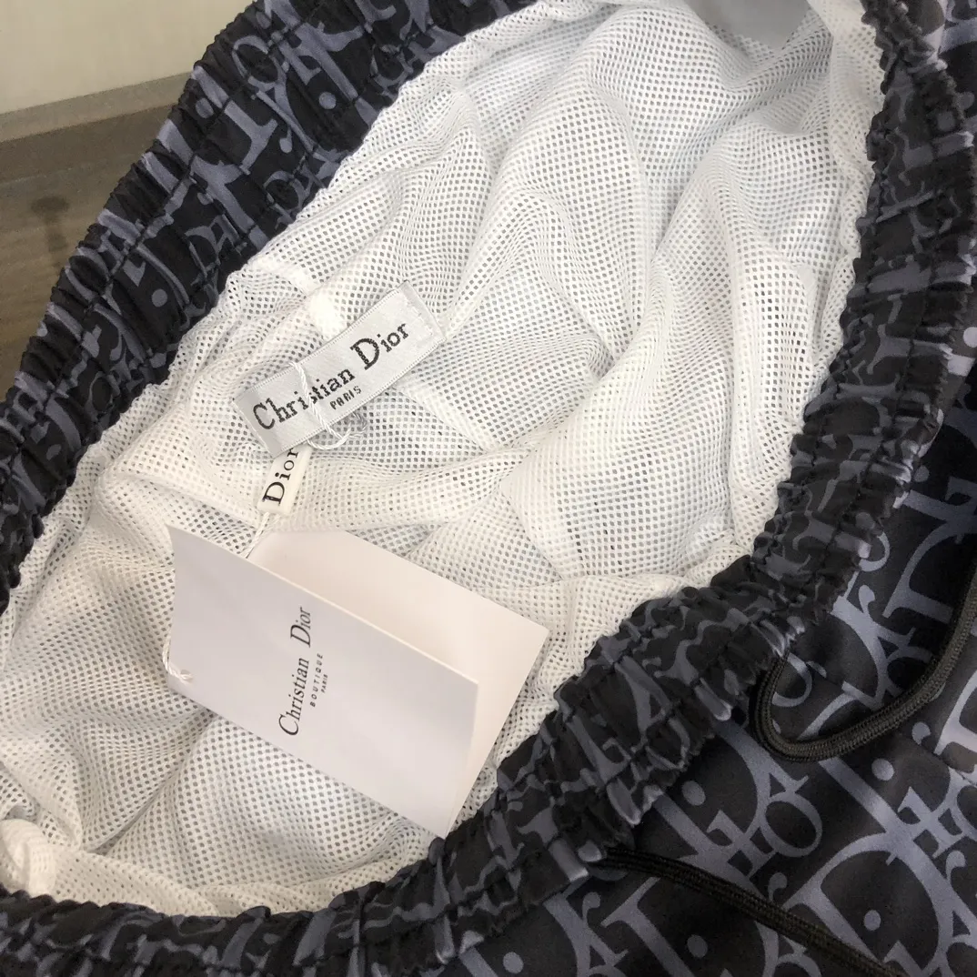 DIOR 2024 黒 フルフラワービーチパンツ - 画像 (6)