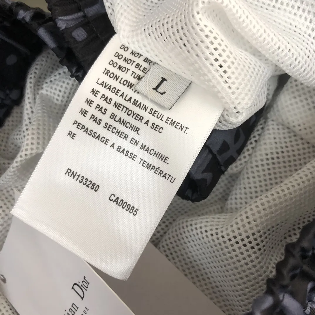 DIOR 2024 黒 フルフラワービーチパンツ - 画像 (7)