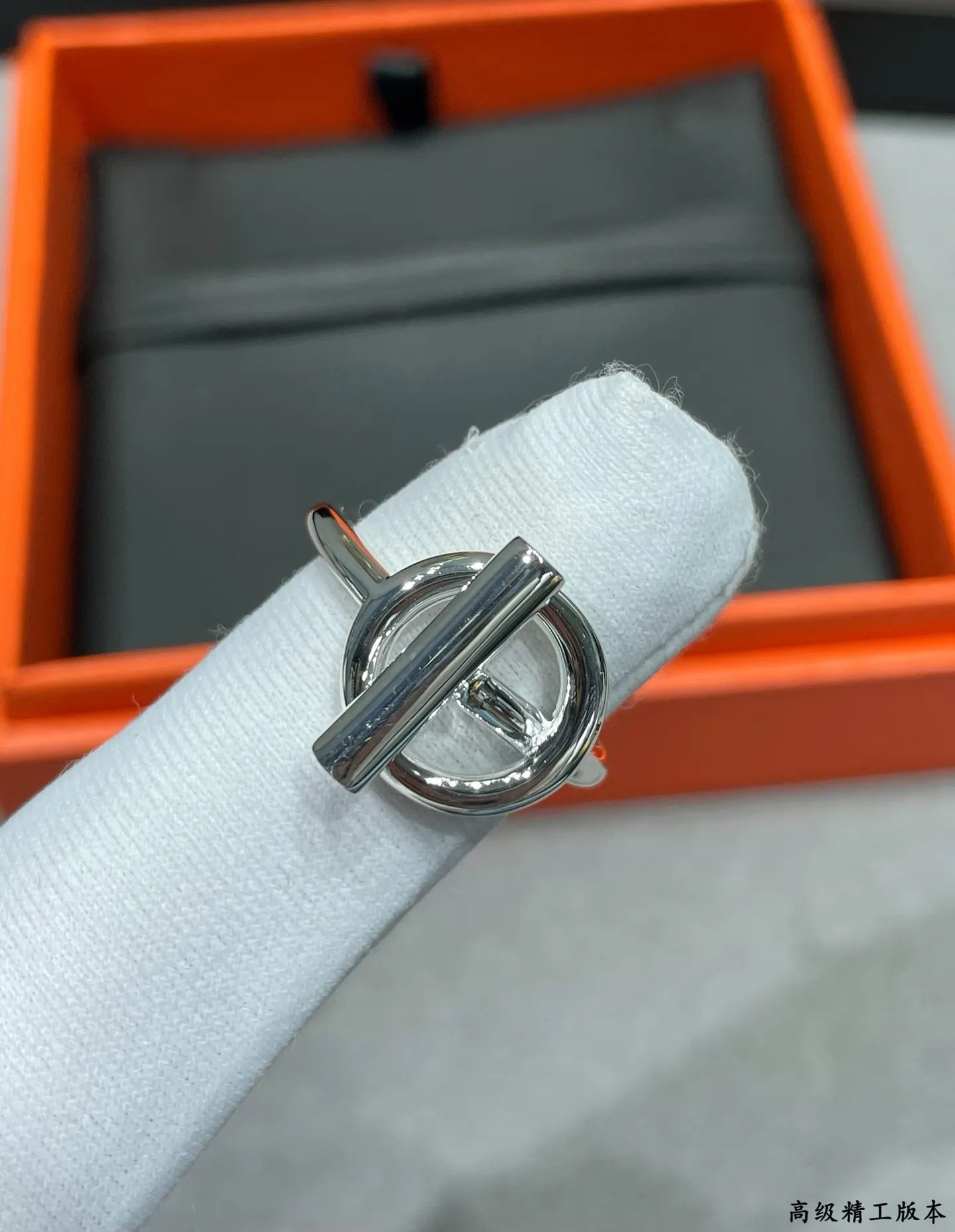 ハERMÈS 黒 新作ブレスレット豚の鼻 - 画像 (6)