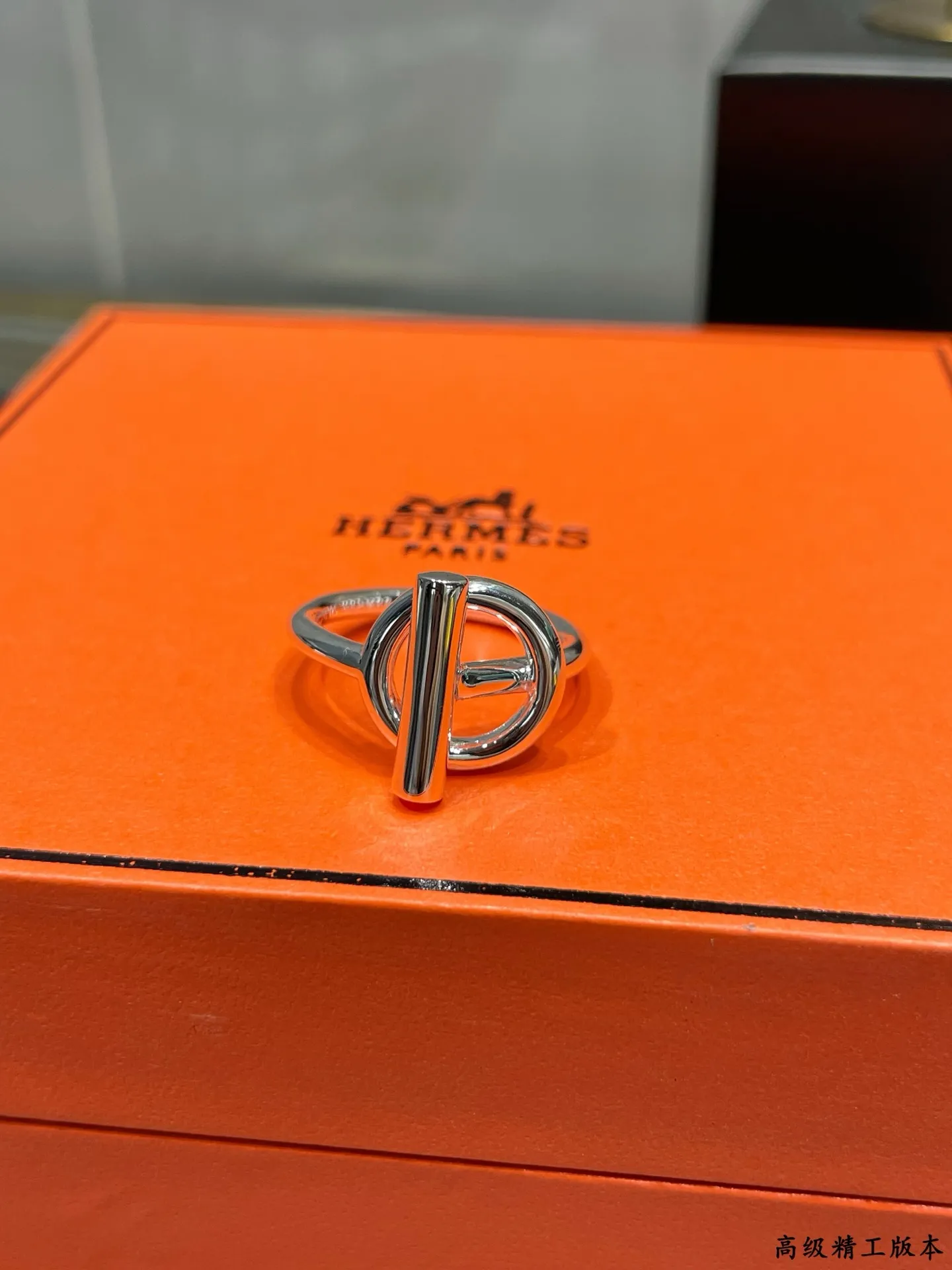 ハERMÈS 黒 新作ブレスレット豚の鼻 - 画像 (8)