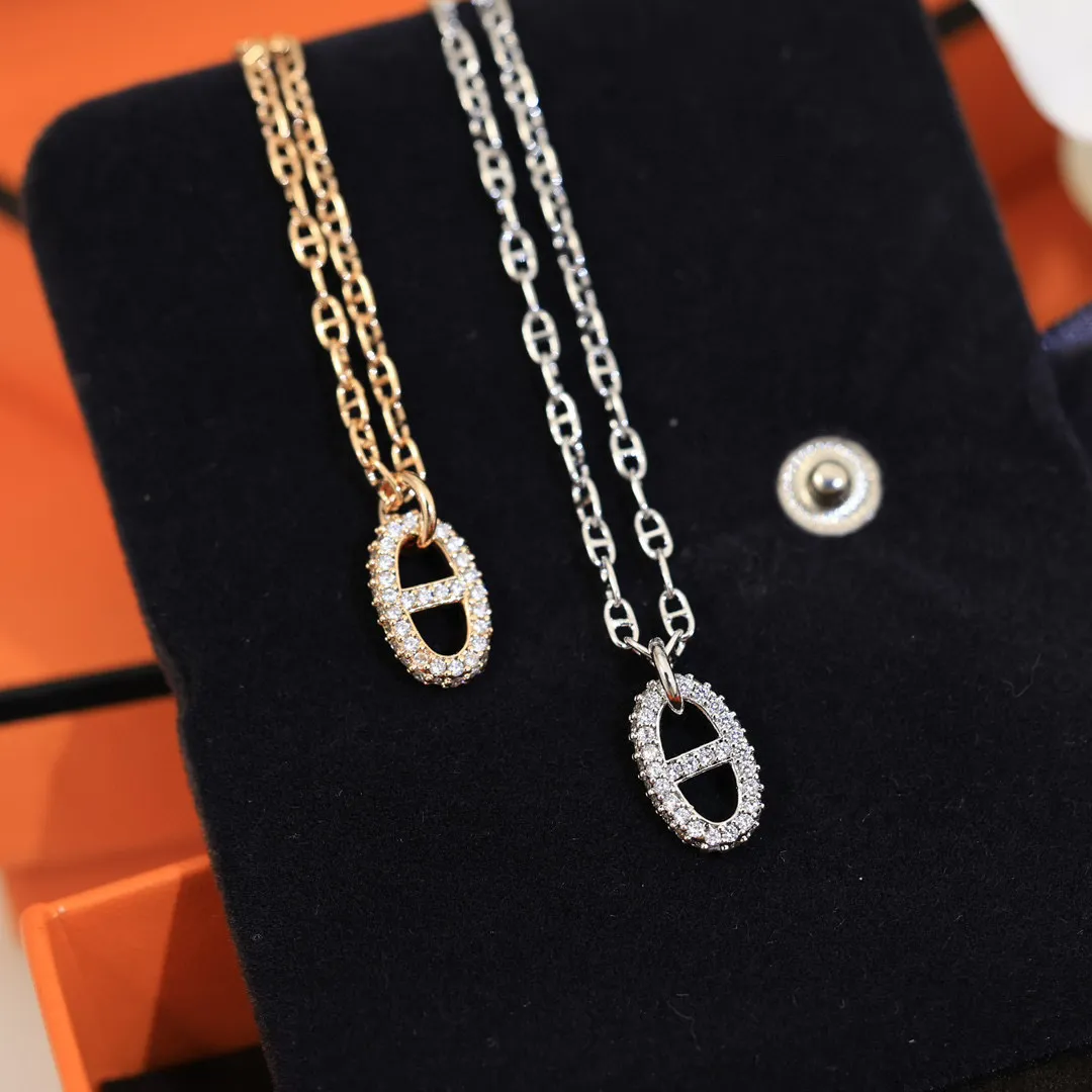 Hermès新作黒ブレスレット豚の鼻デザイン