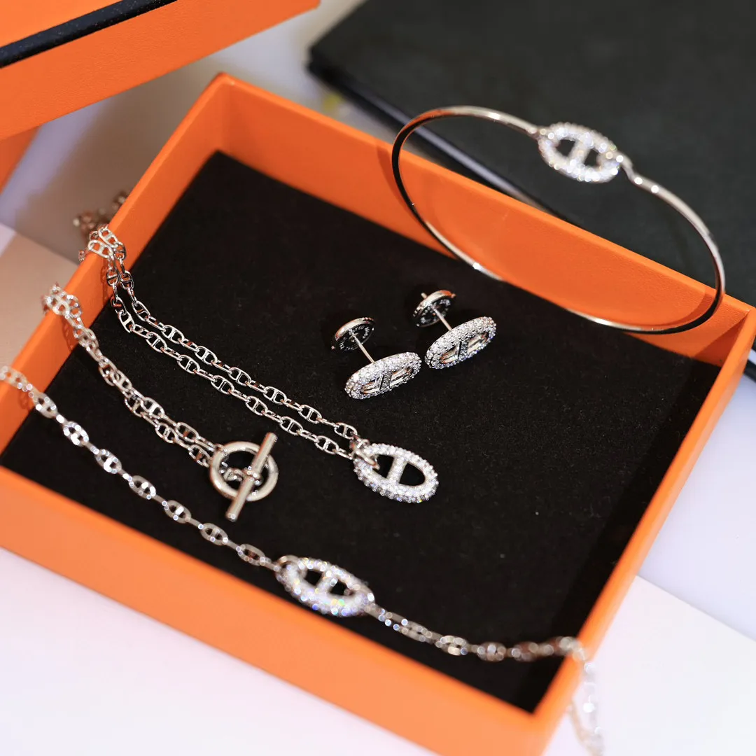 Hermès新作黒ブレスレット豚の鼻デザイン - 画像 (8)