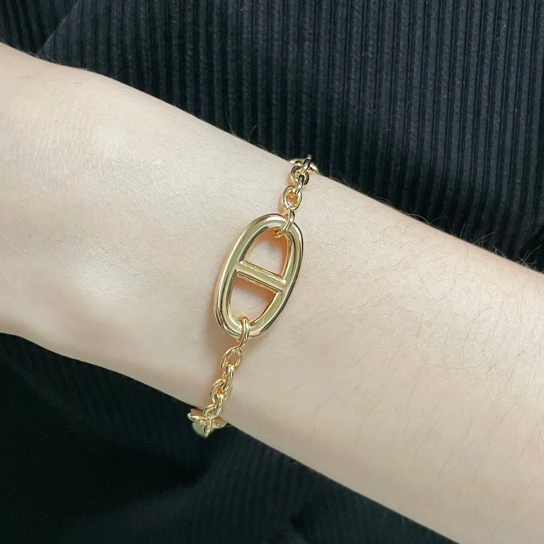 Hermès新作黒豚の鼻ブレスレットゴールド