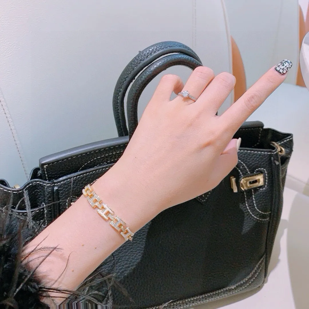 エルメス新作黒ブレスレット豚の鼻スタイル - 画像 (4)