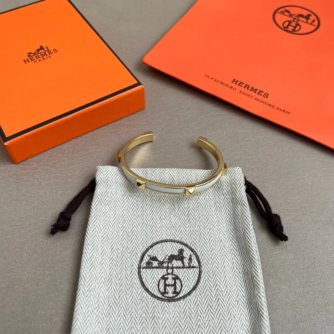 HERMES新作黒豚の鼻ブレスレット - 画像 (3)