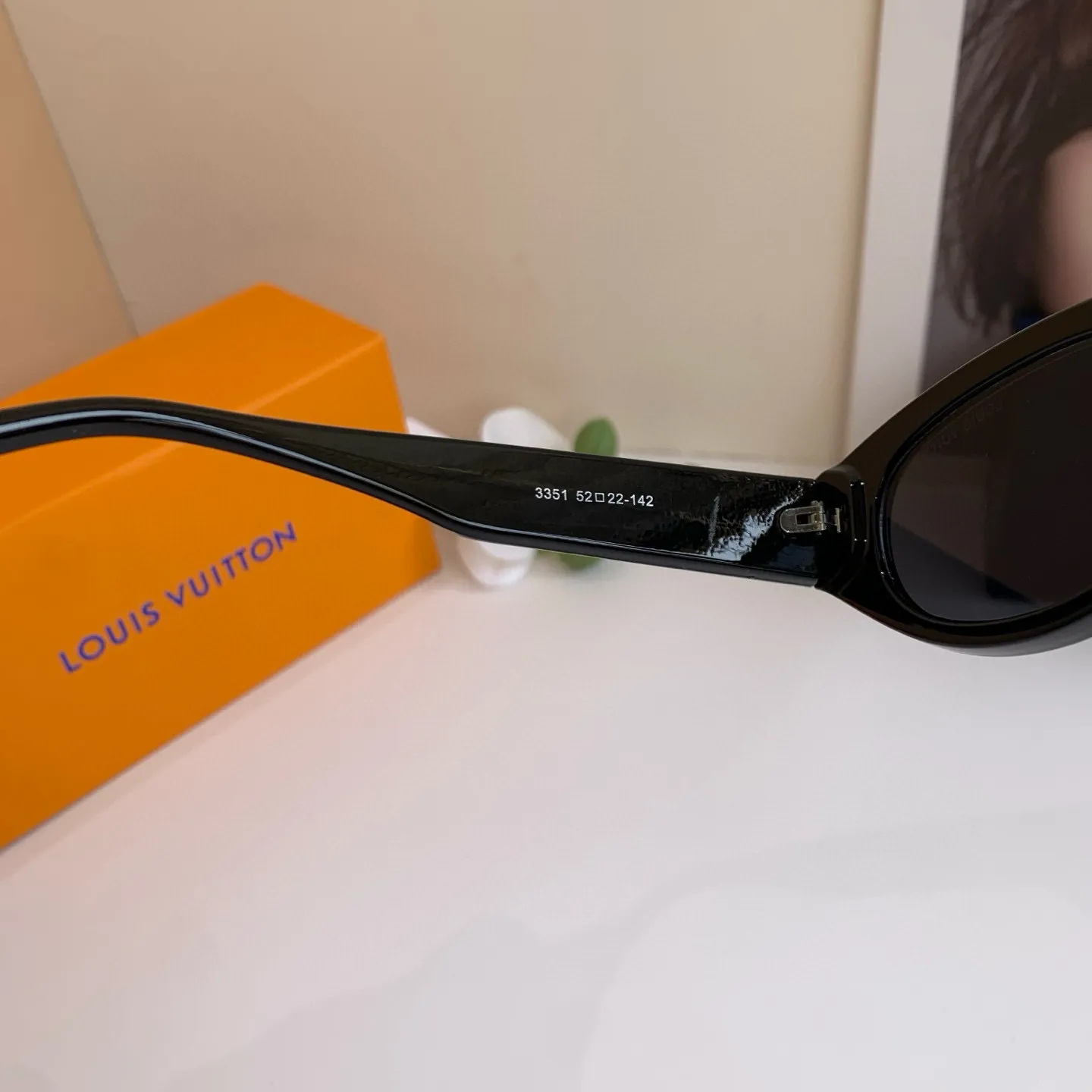 ルイヴィトン 黒 小さな広場 サングラス 新作 - 画像 (9)