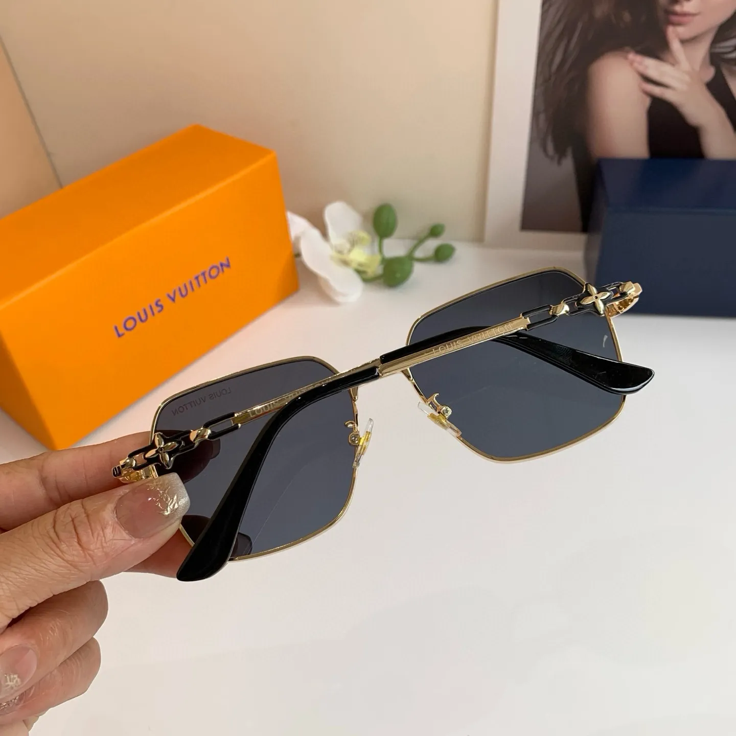 ルイヴィトン 新作黒スクエアフレームサングラス - 画像 (3)