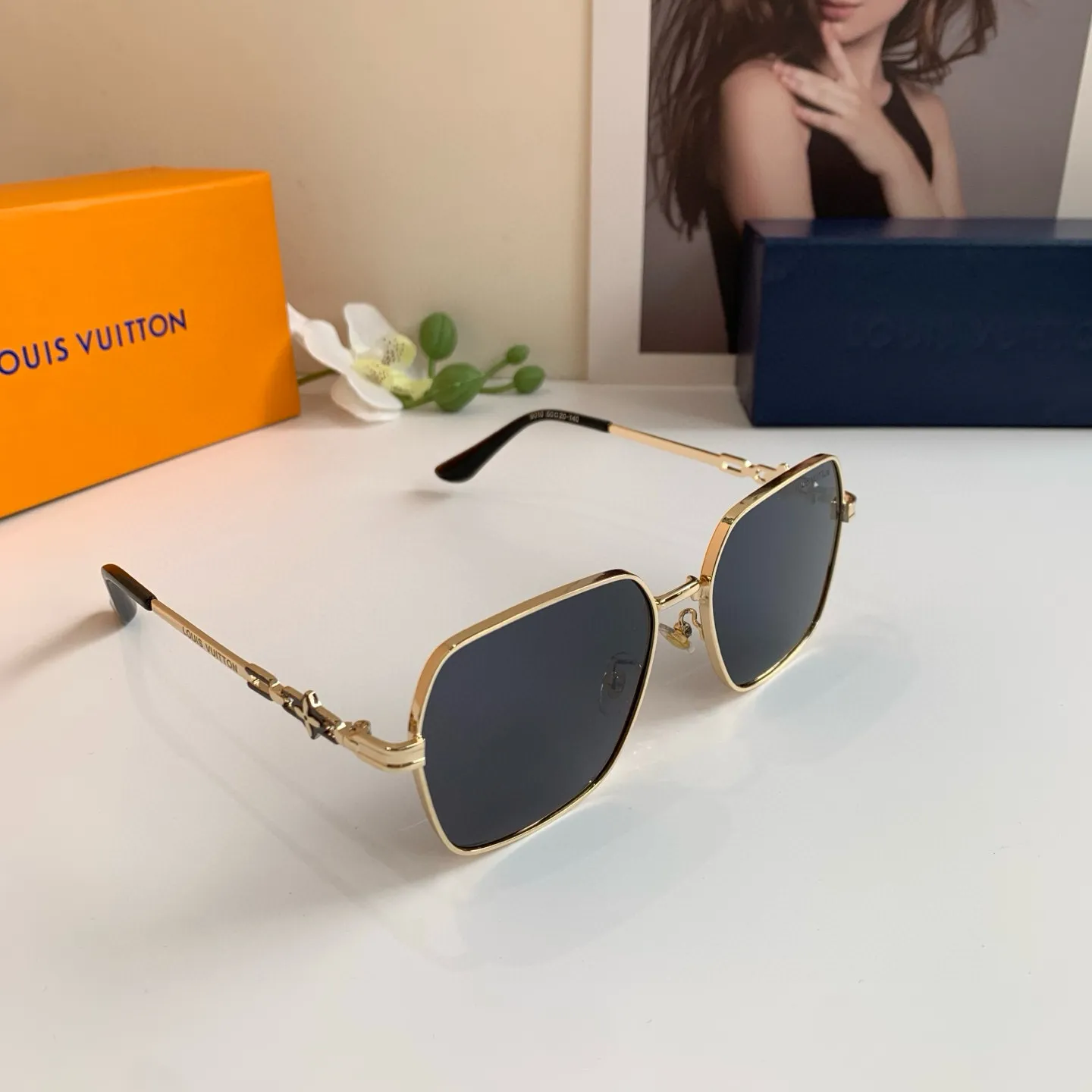 ルイヴィトン 新作黒スクエアフレームサングラス - 画像 (4)