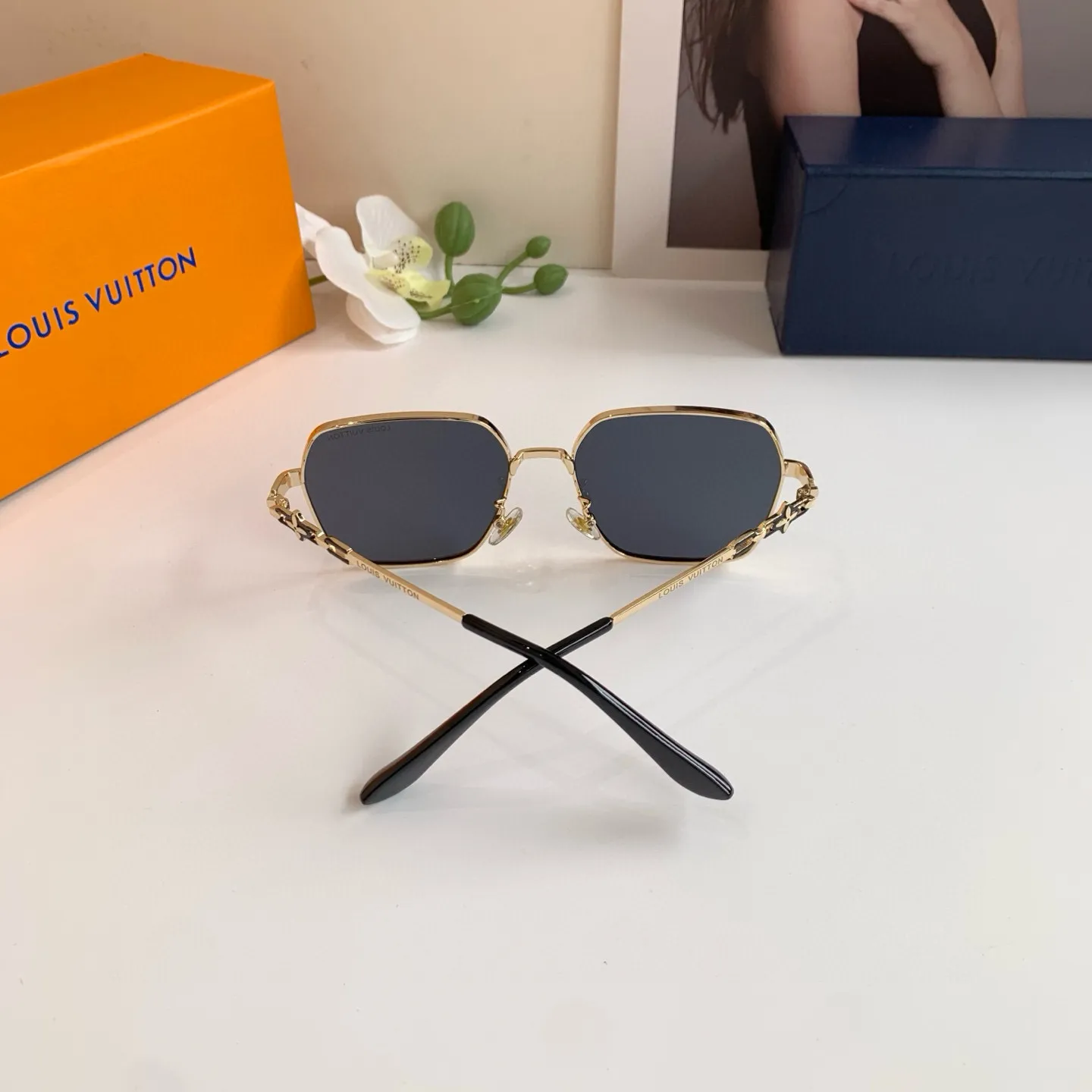 ルイヴィトン 新作黒スクエアフレームサングラス - 画像 (8)