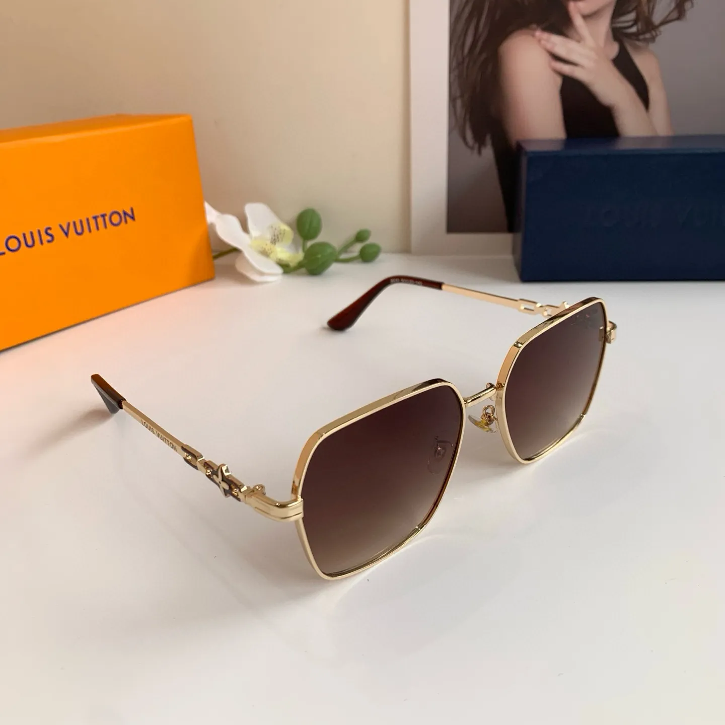 LOUIS VUITTON 新作黒スクエアフレームサングラス - 画像 (4)