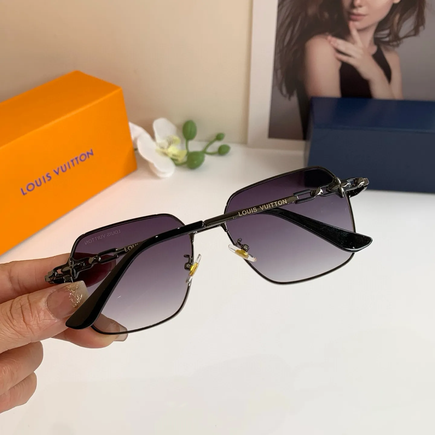 ルイヴィトン 黒 スクエアフレーム サングラス 新作 - 画像 (3)
