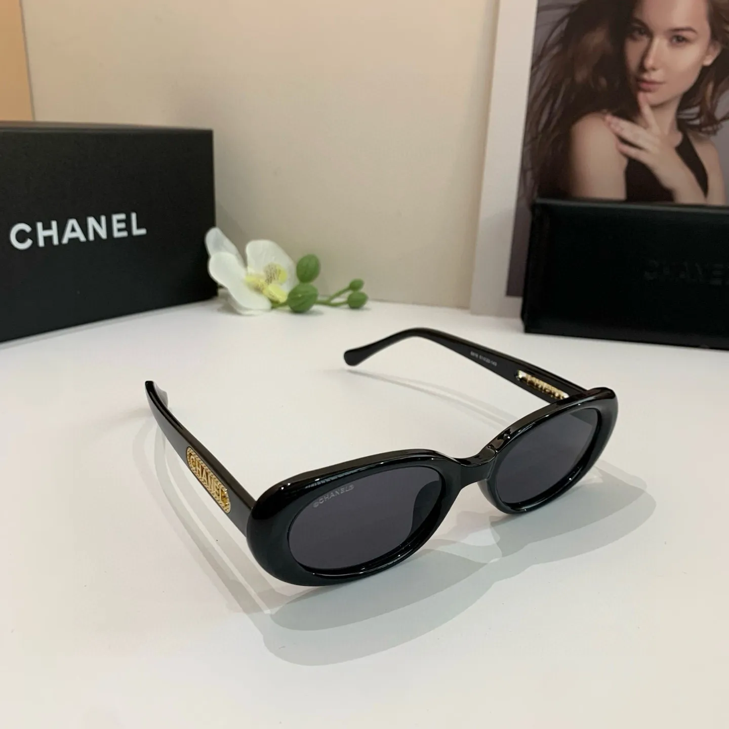 シャネル新作黒サングラスファッションスクエアフレーム