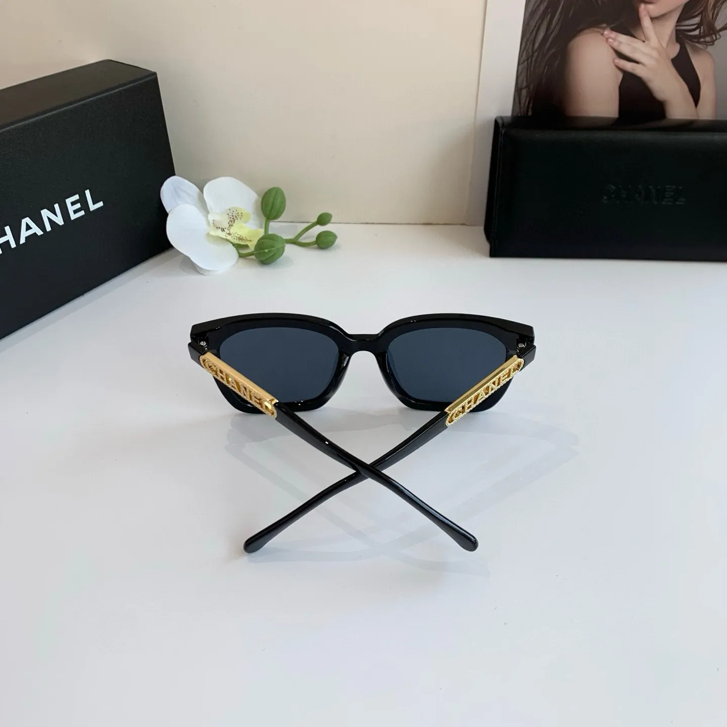 シャネル新作黒スクエアフレームサングラス - 画像 (10)