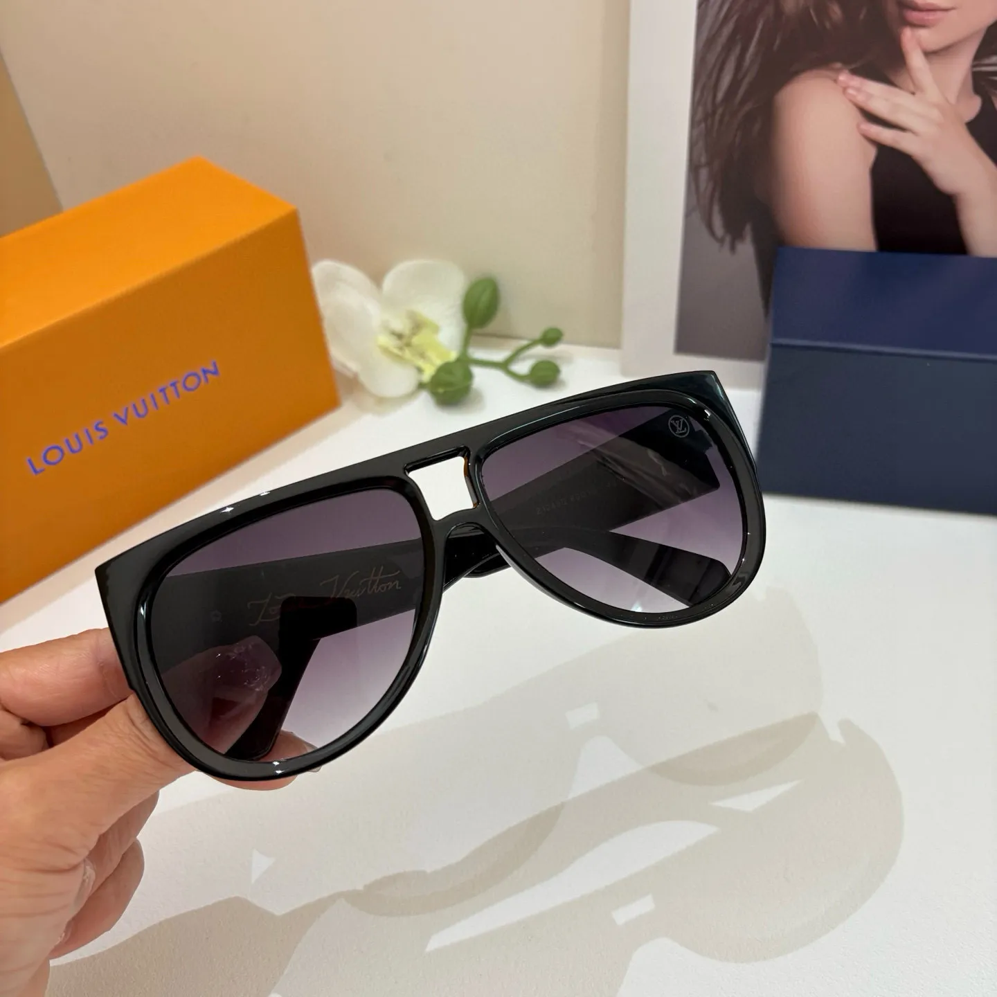 ルイヴィトン 黒 サングラス 新作スクエアフレーム - 画像 (4)