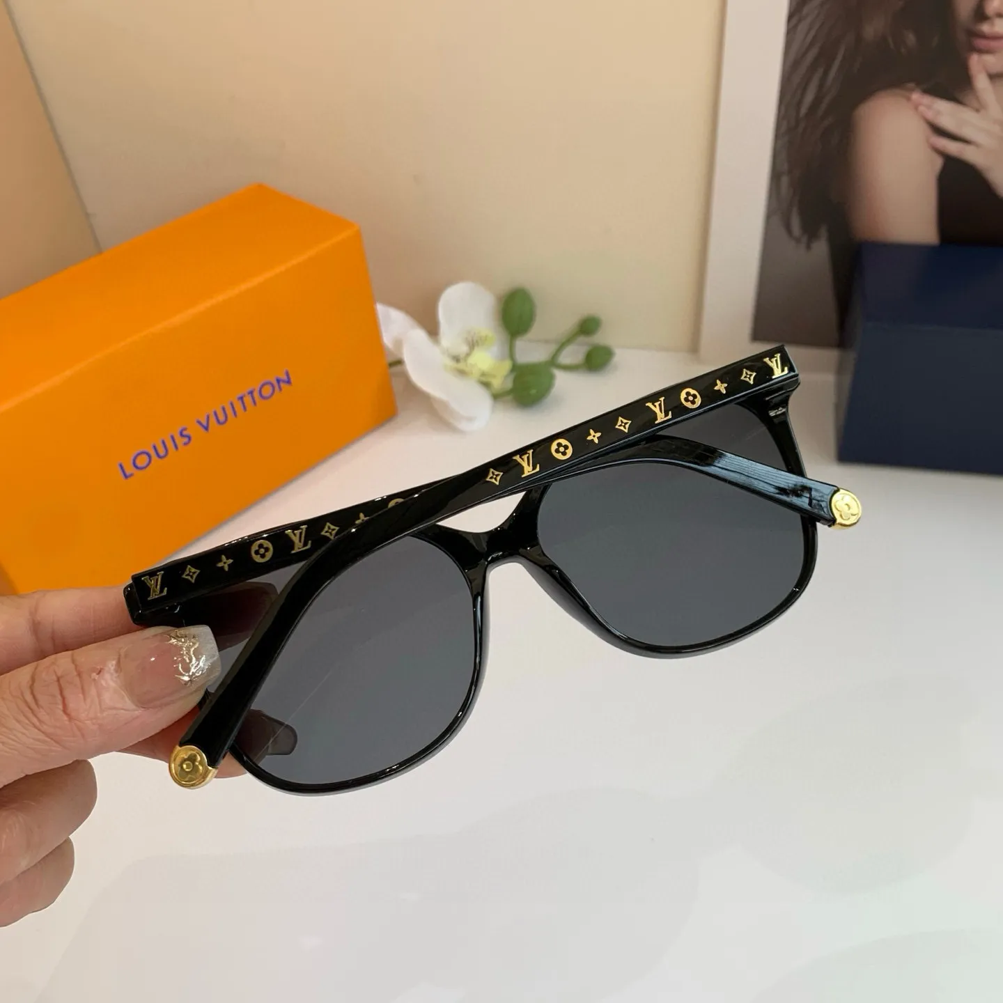 ルイヴィトン 黒 サングラス 新作スクエアフレーム - 画像 (3)