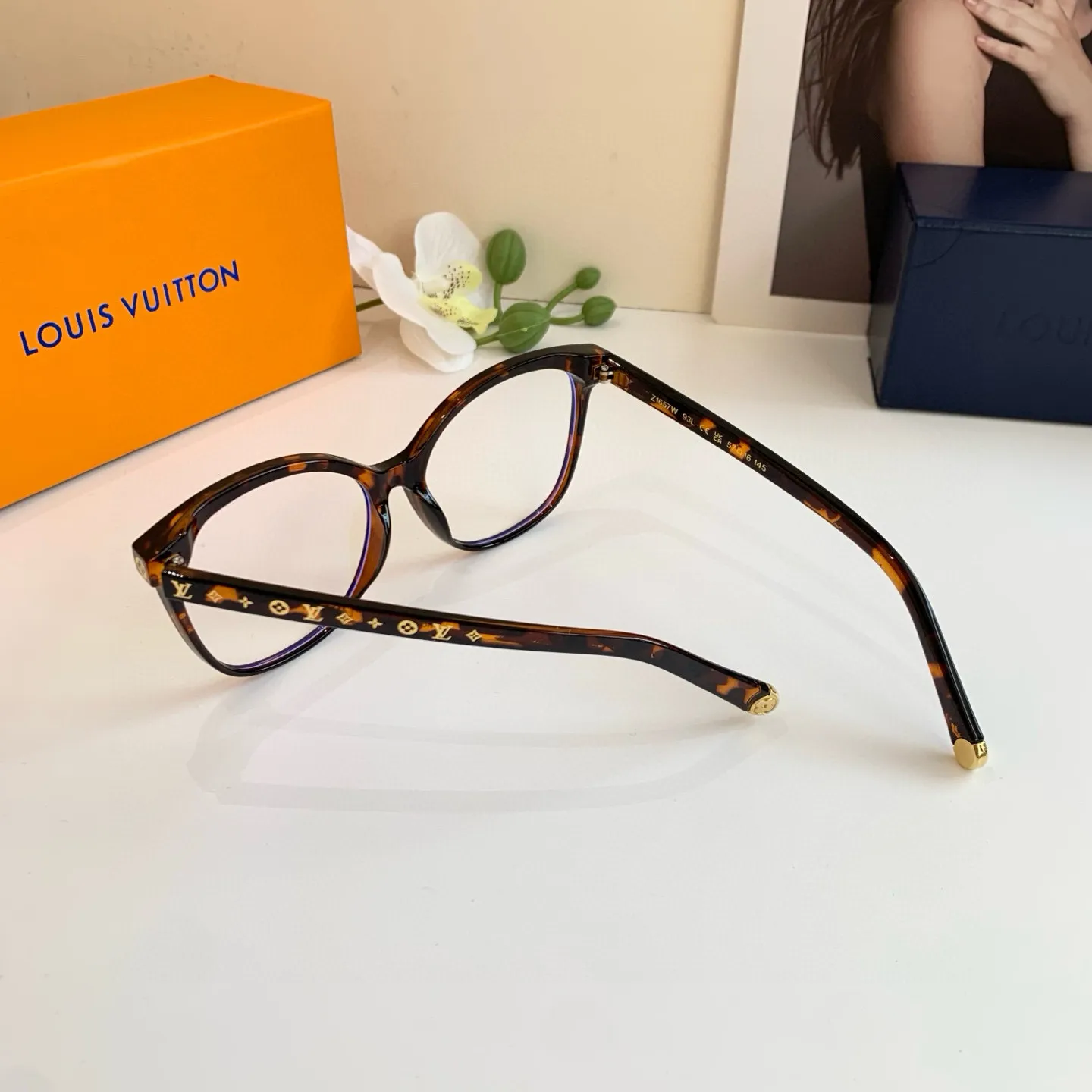 ルイヴィトン 新作 ブラック ファッション眼鏡 - 画像 (8)