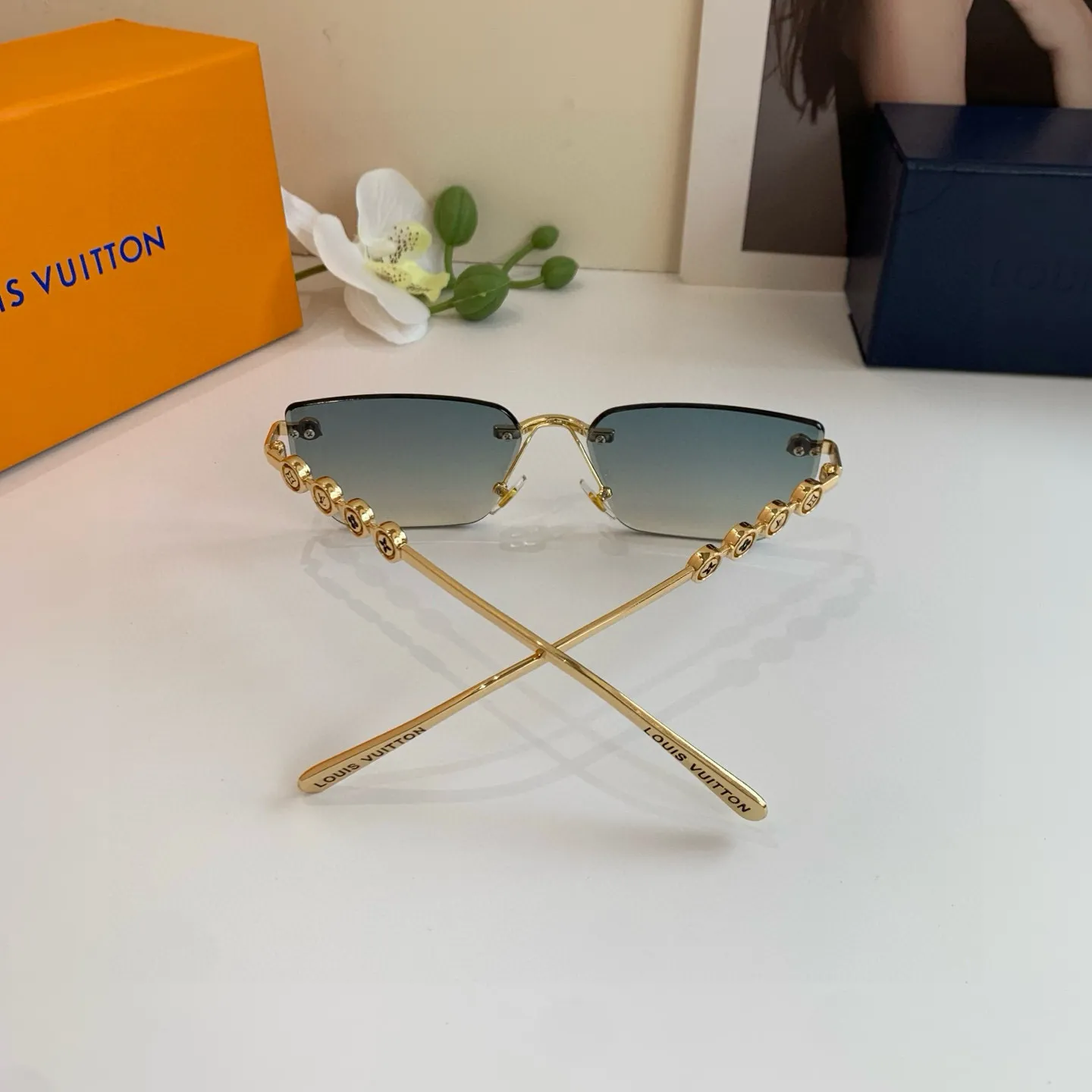 ルイヴィトン 新作 黒 サングラス スクエアフレーム - 画像 (8)